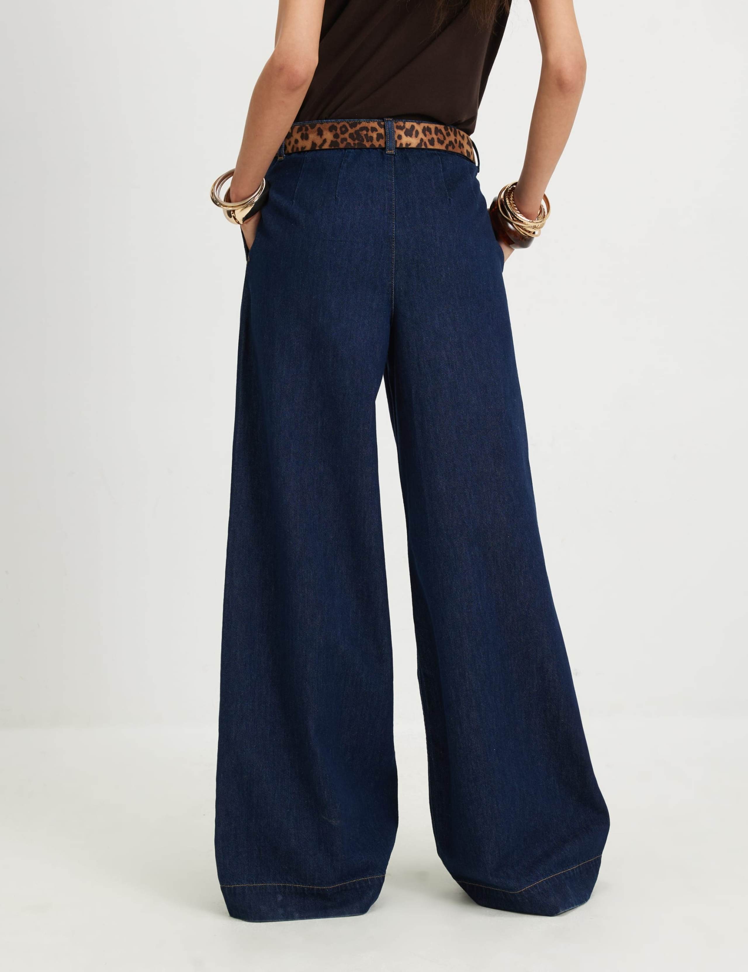 Mid Rise Pleated Belted Wide Leg Jeans 4 of 5