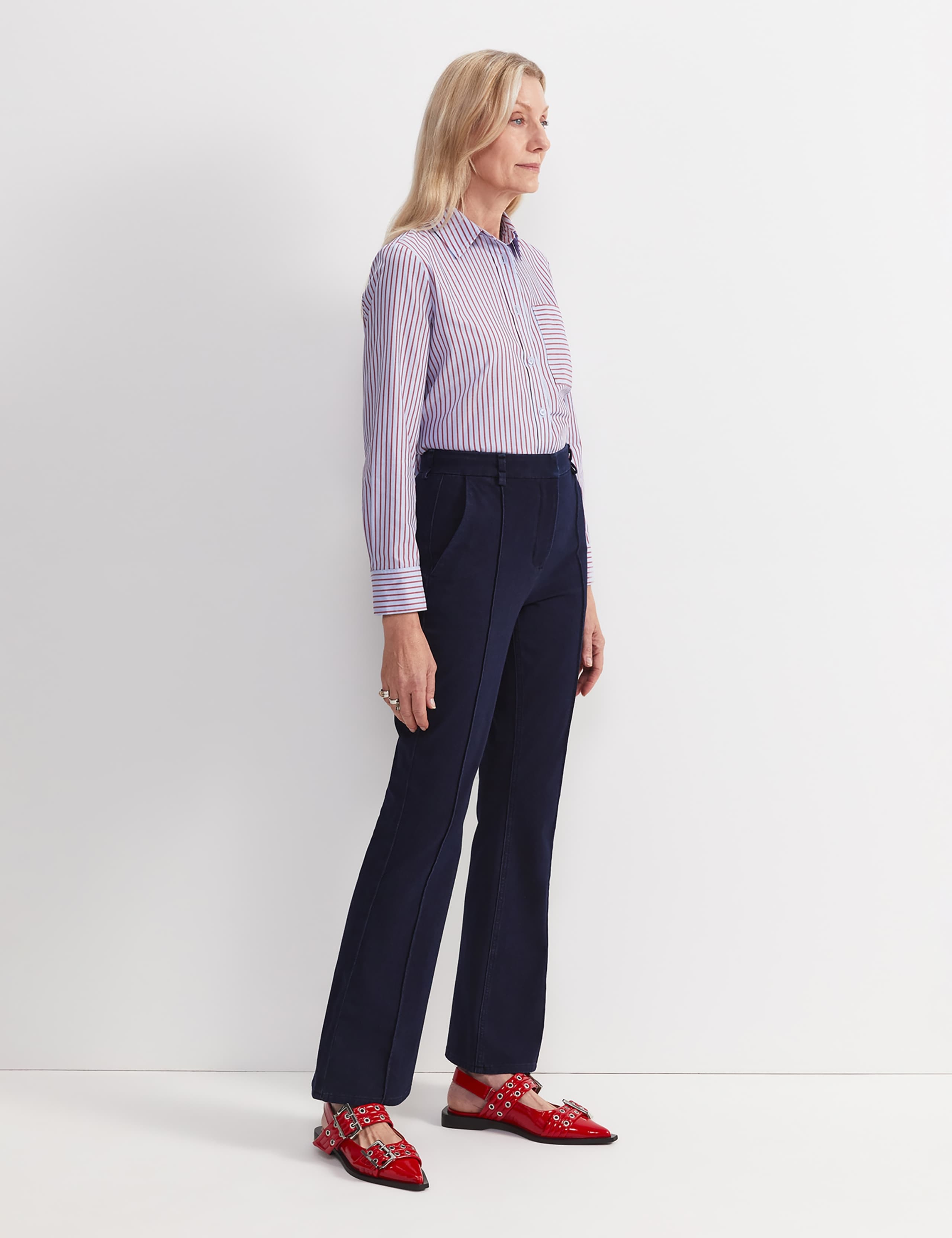 Mid Rise Pintuck Flared Jeans 2 of 5