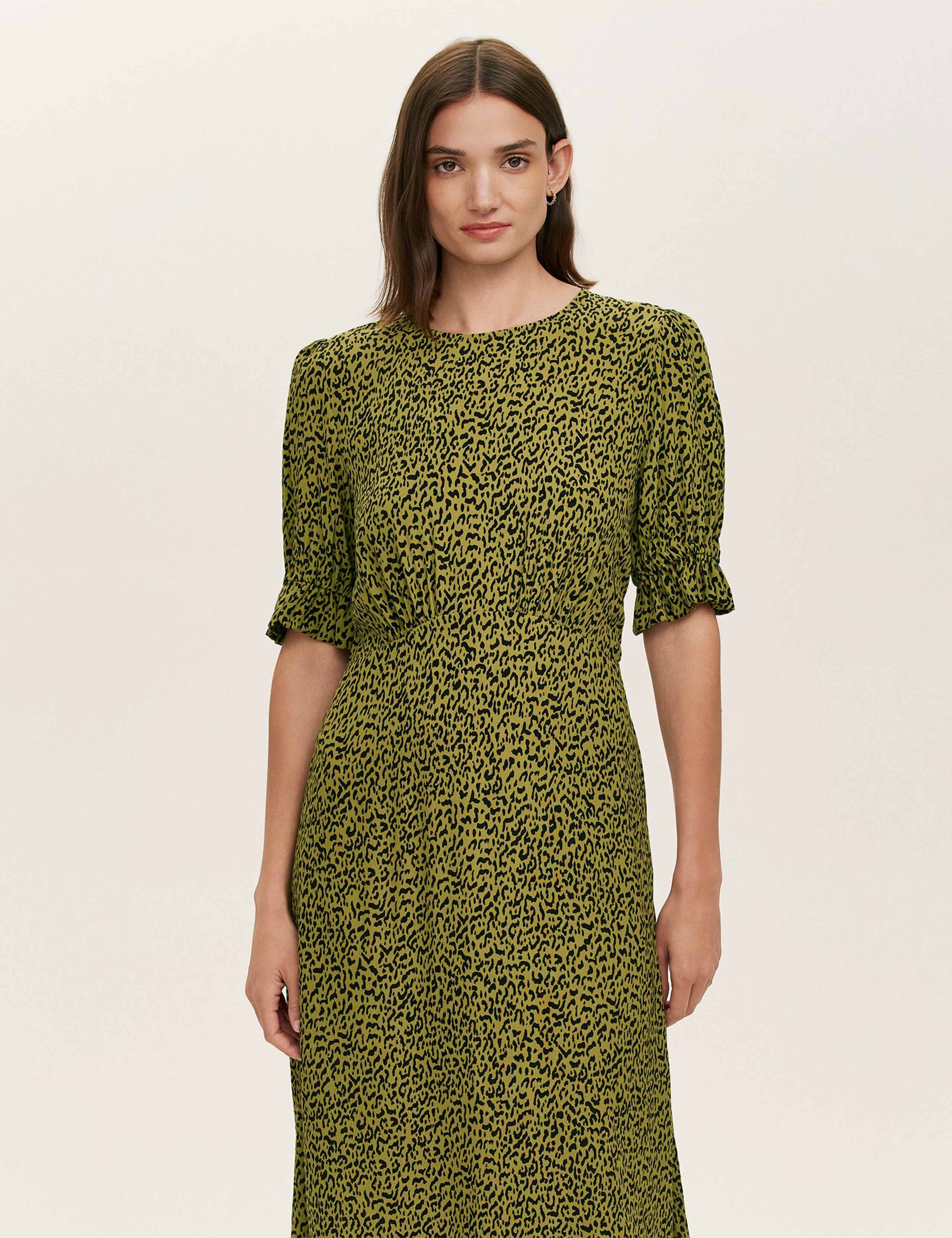 Crepe Printed Puff Sleeve Midi Tea Dress 2 of 4