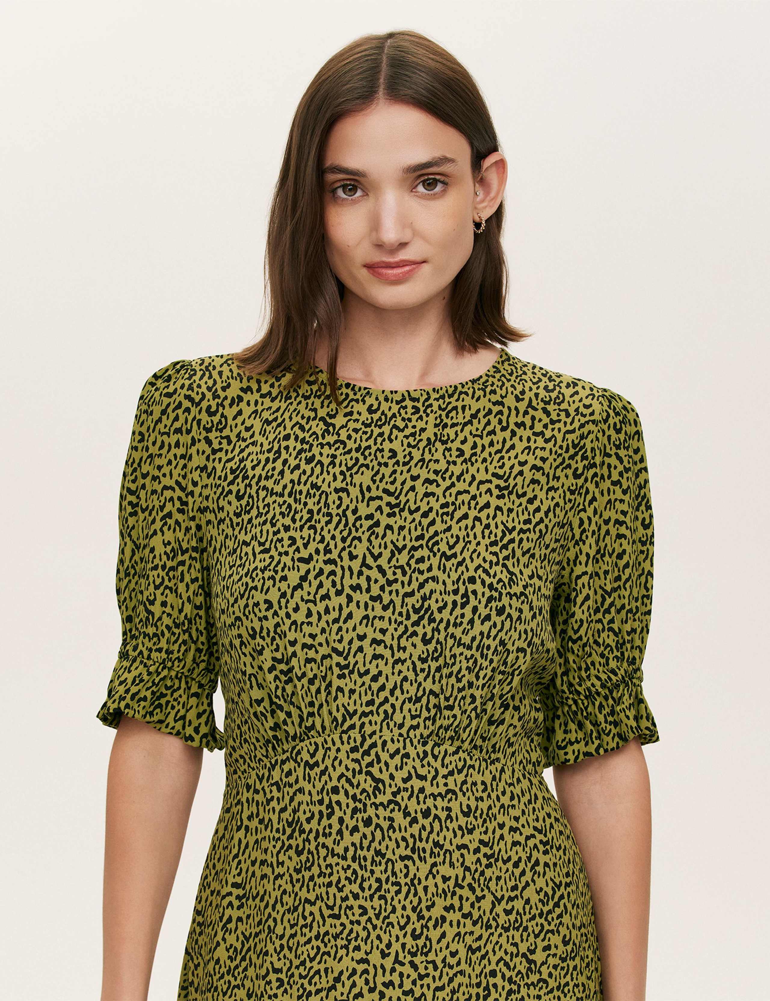 Crepe Printed Puff Sleeve Midi Tea Dress 4 of 4