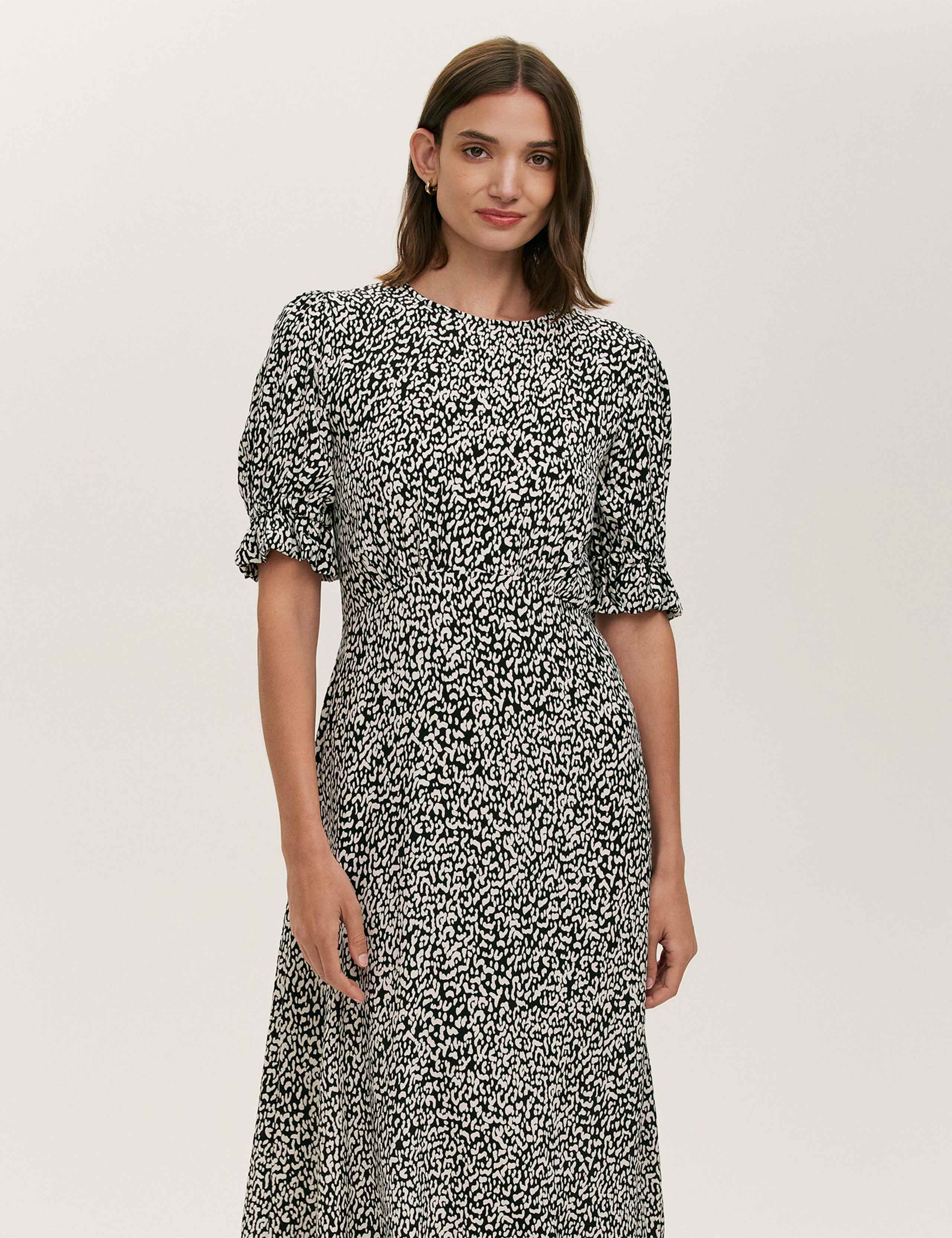 Crepe Printed Puff Sleeve Midi Tea Dress 2 of 5