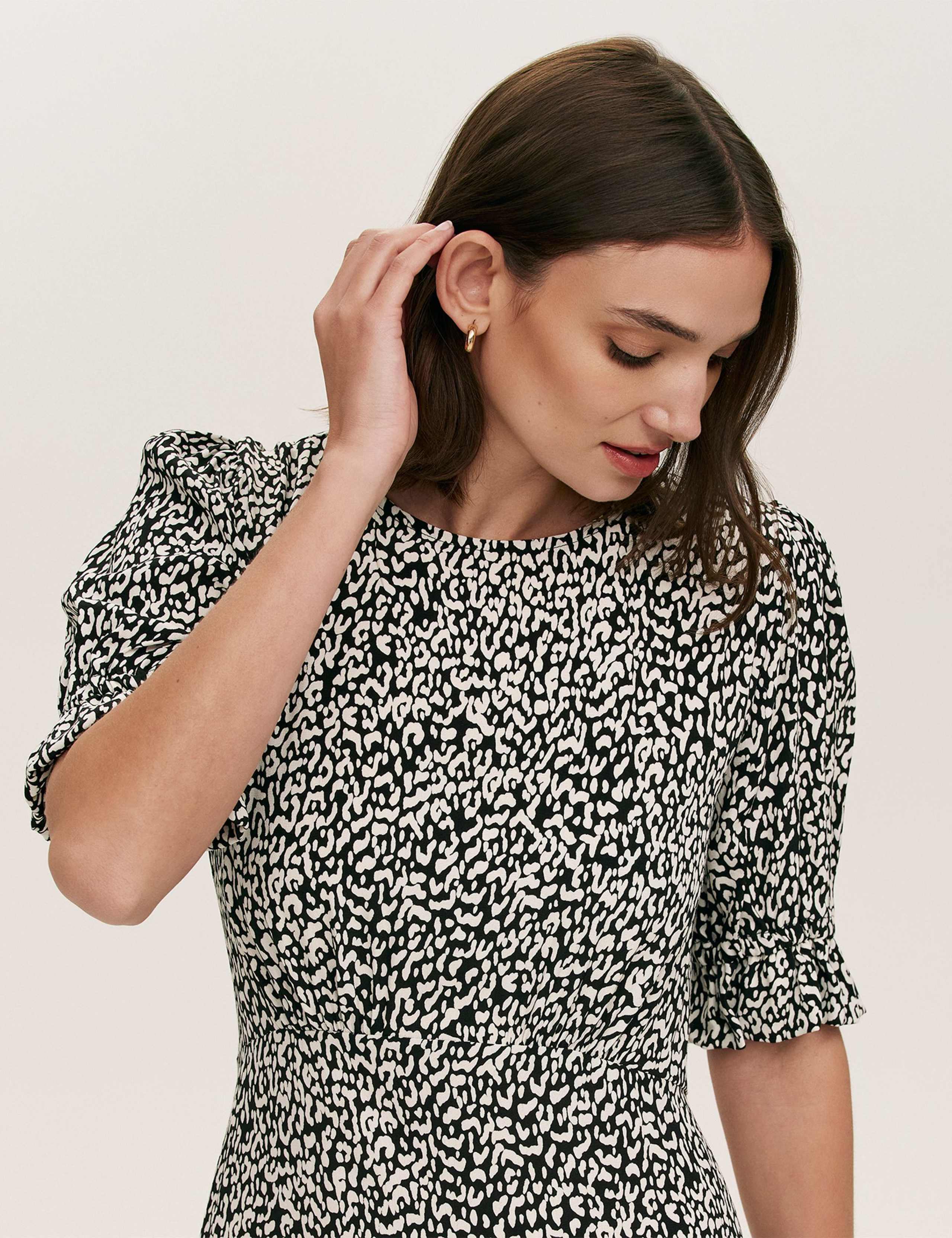 Crepe Printed Puff Sleeve Midi Tea Dress 5 of 5