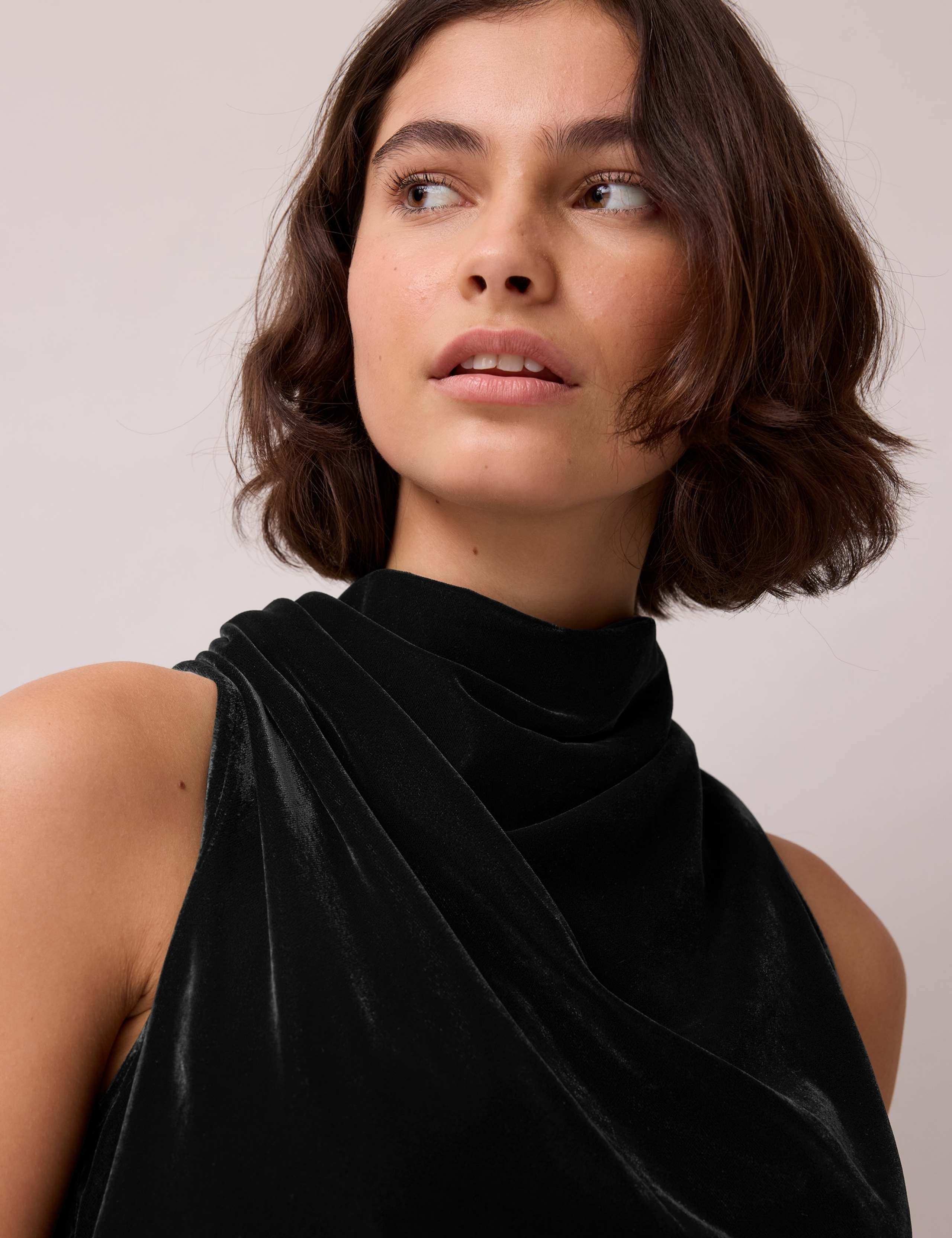 Velvet Cowl Neck Regular Fit Vest 3 of 5