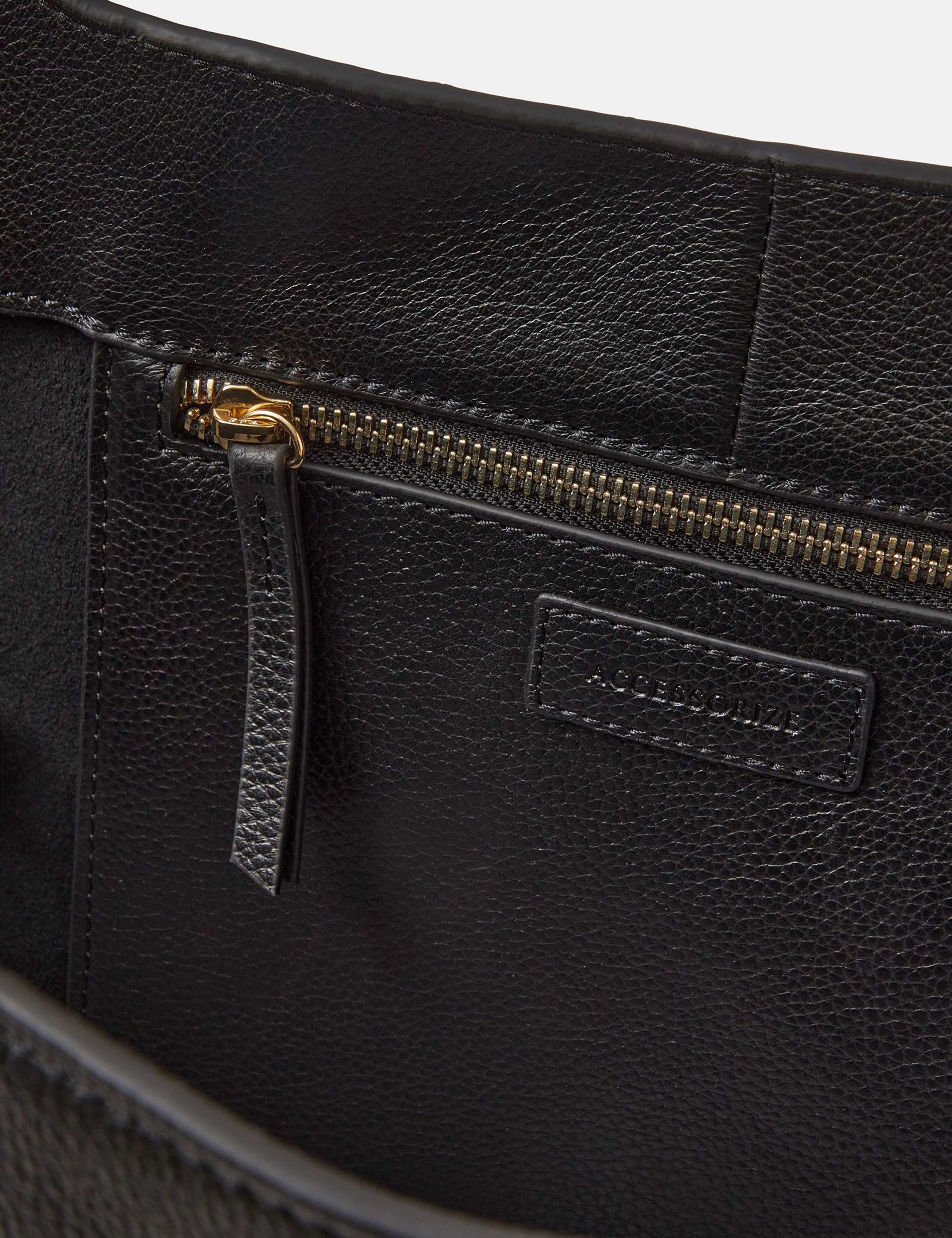 Leather Shoulder Bag 3 of 4