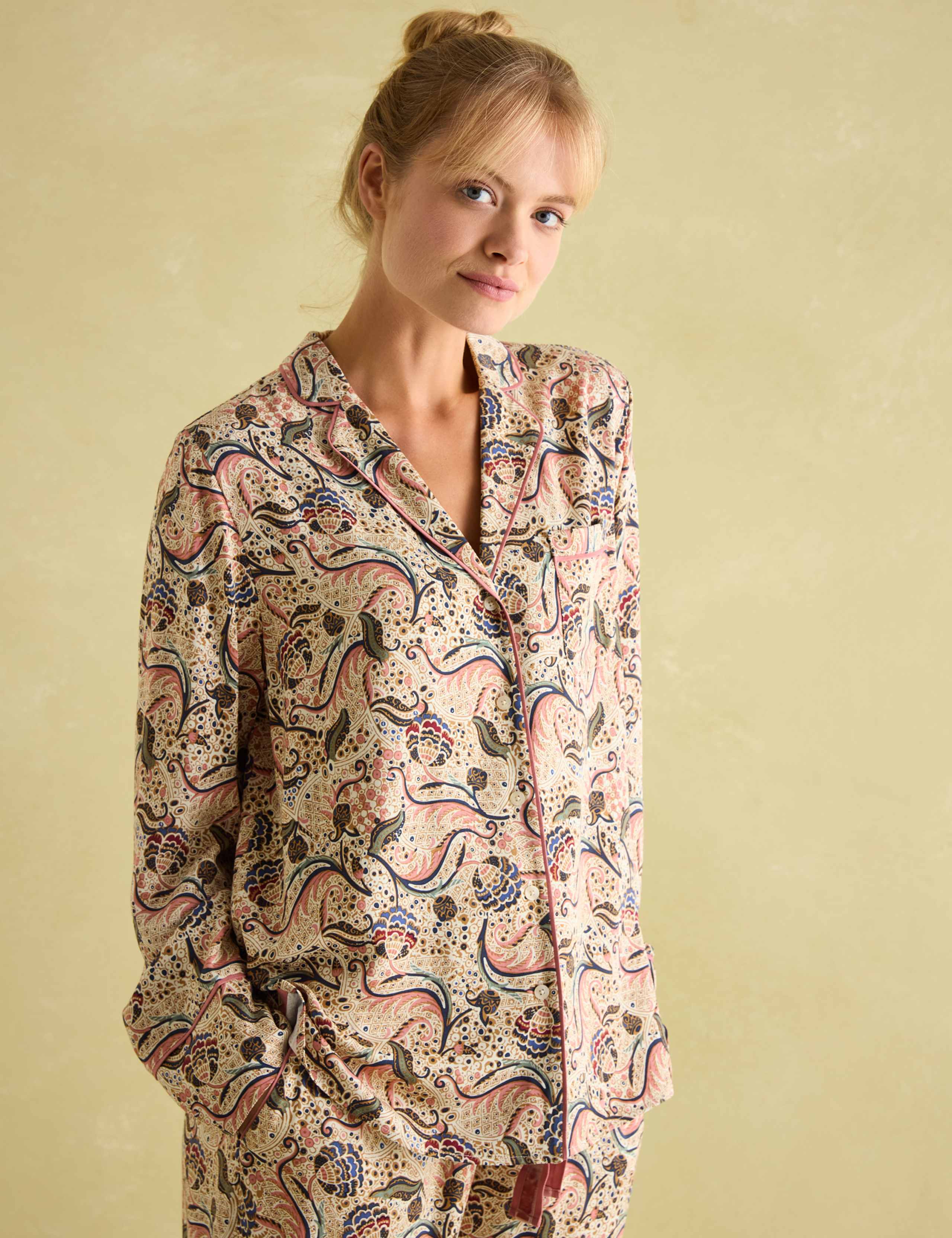 Floral Pyjama Set 4 of 7