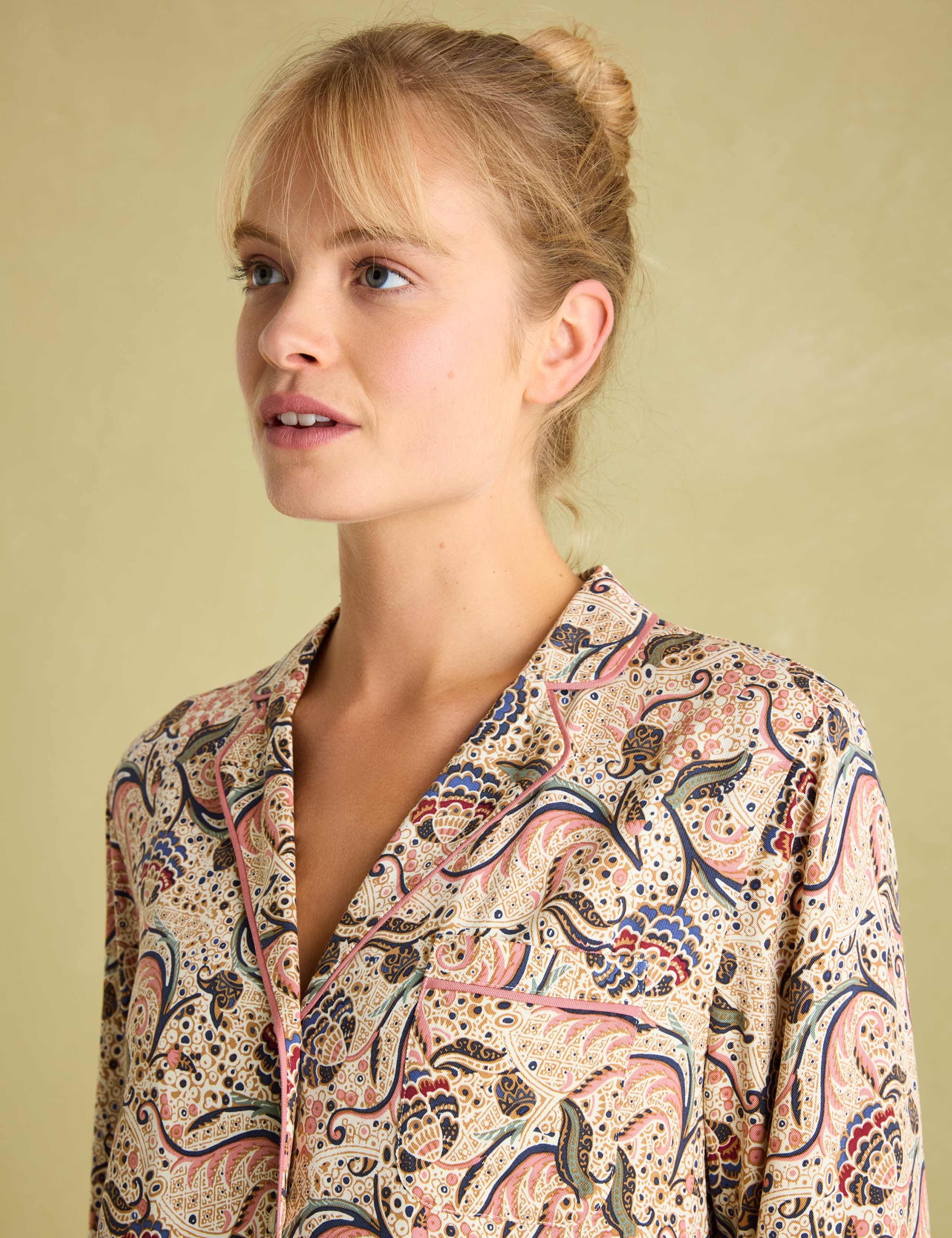 Floral Pyjama Set 6 of 7