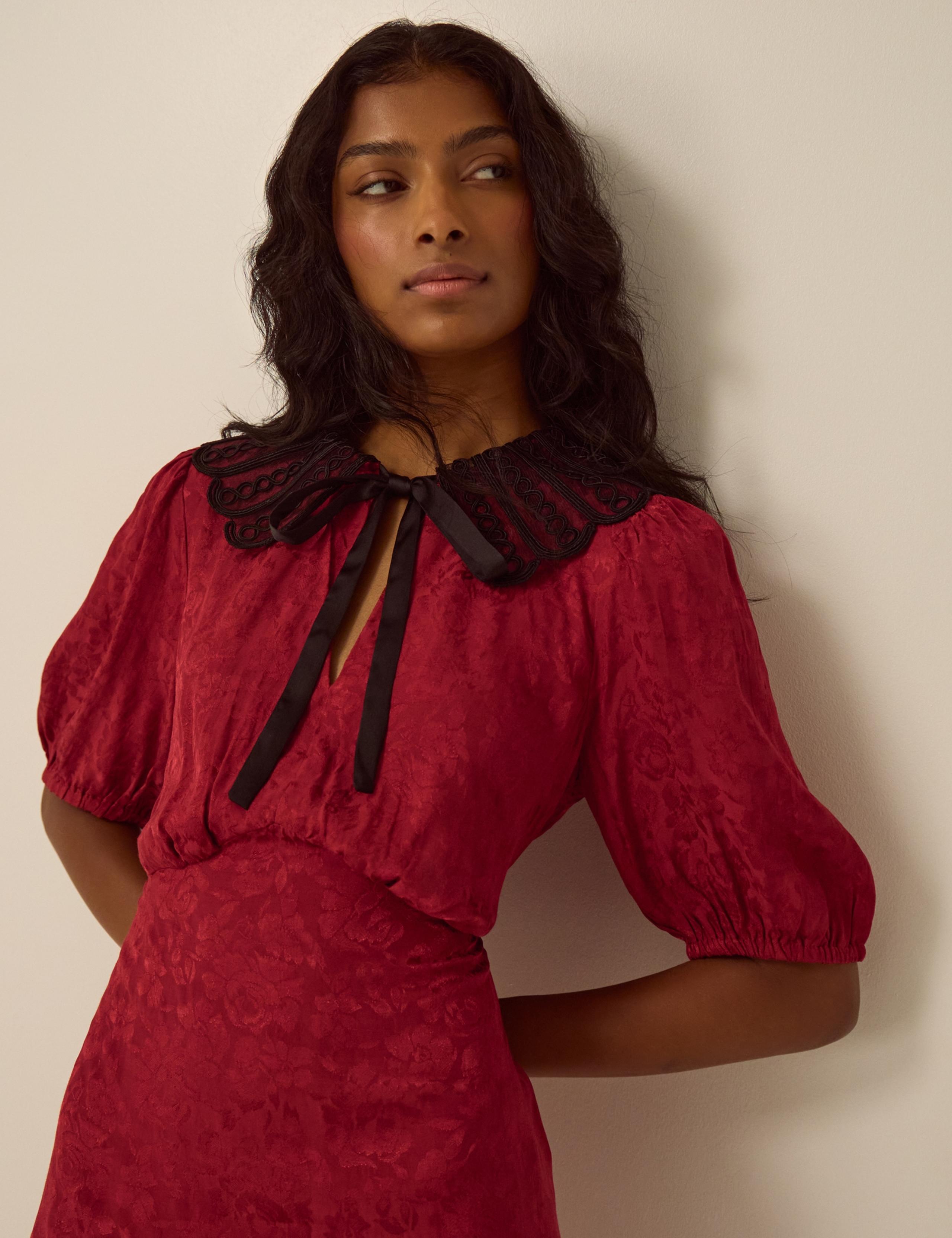 Jacquard V Neck Tie Waist Midi Dress 4 of 5