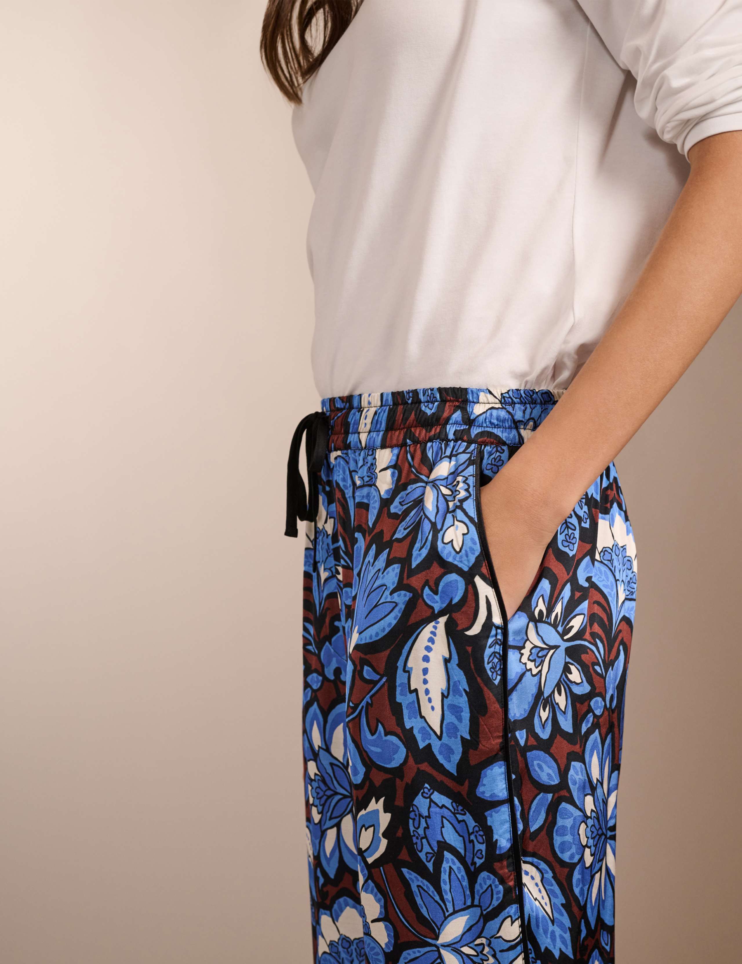 Floral Elasticated Waist Wide Leg Trousers 2 of 5