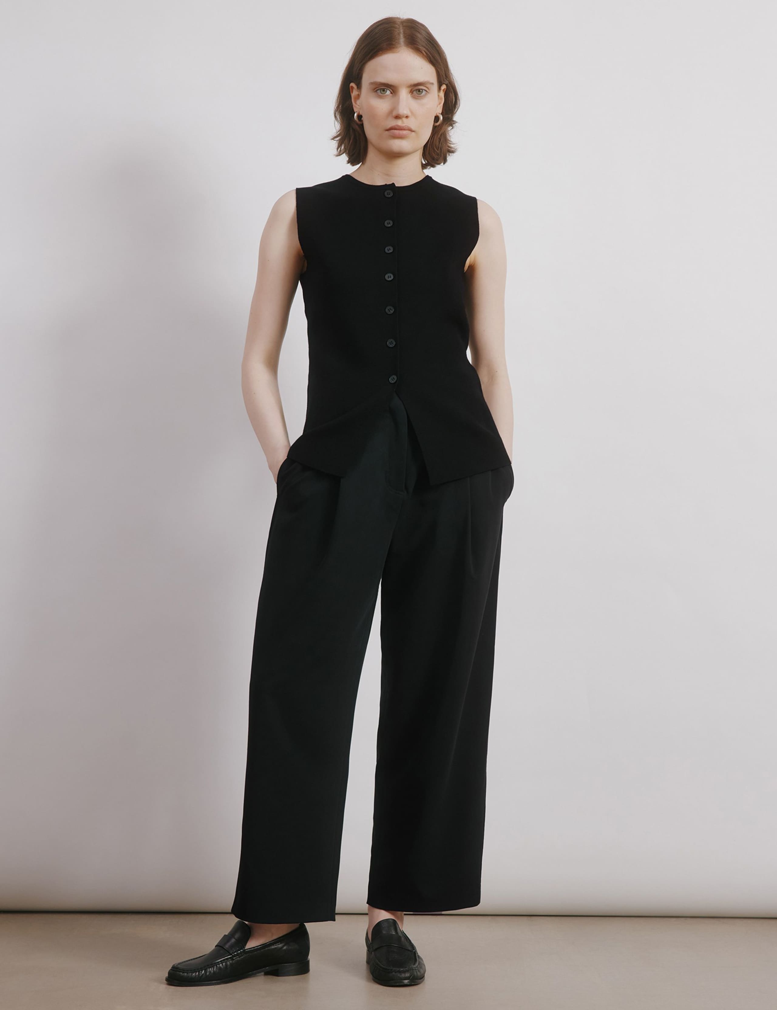 Tailored Barrel Leg Ankle Grazer Trousers 3 of 5