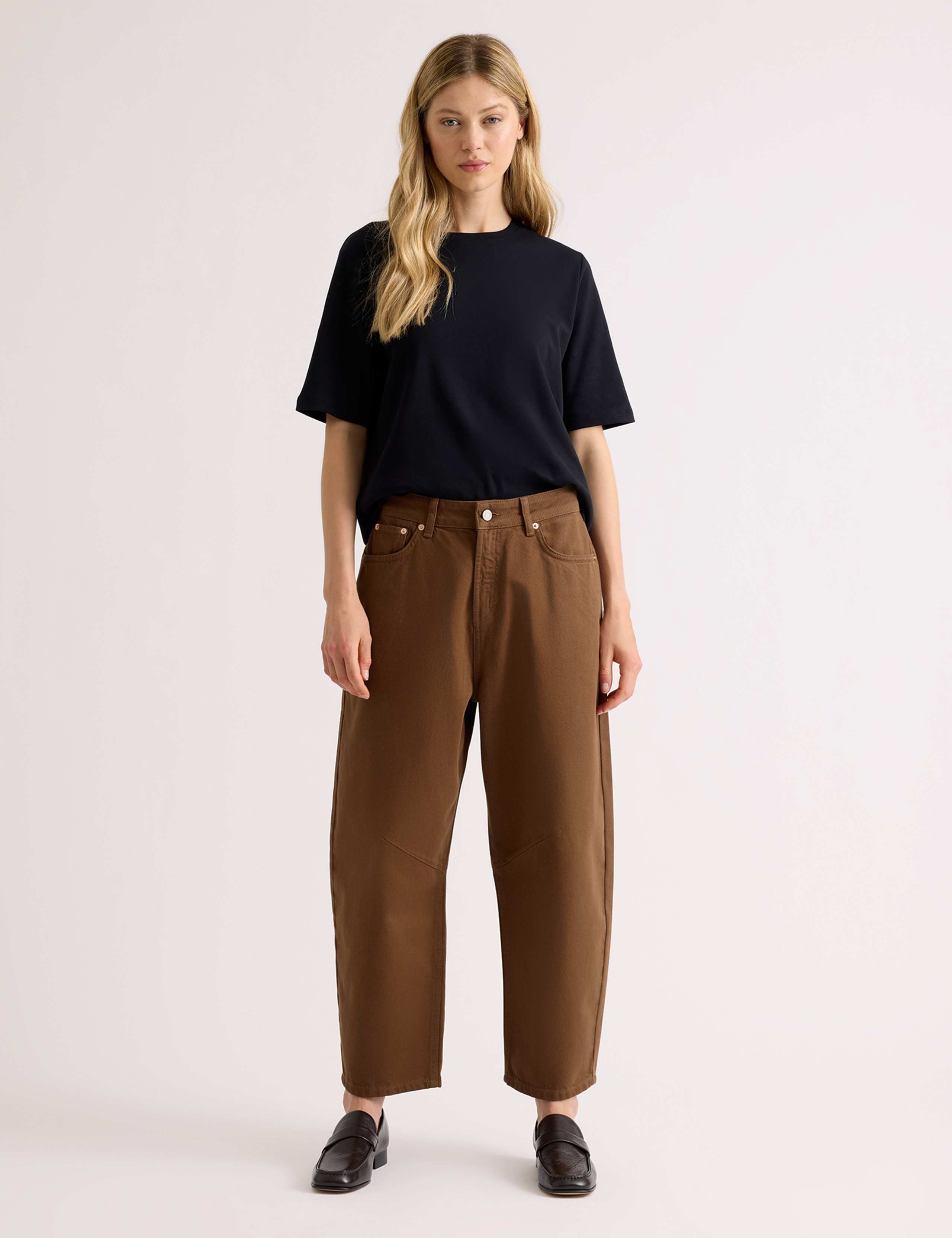 Mid Rise Barrel Jeans 3 of 5