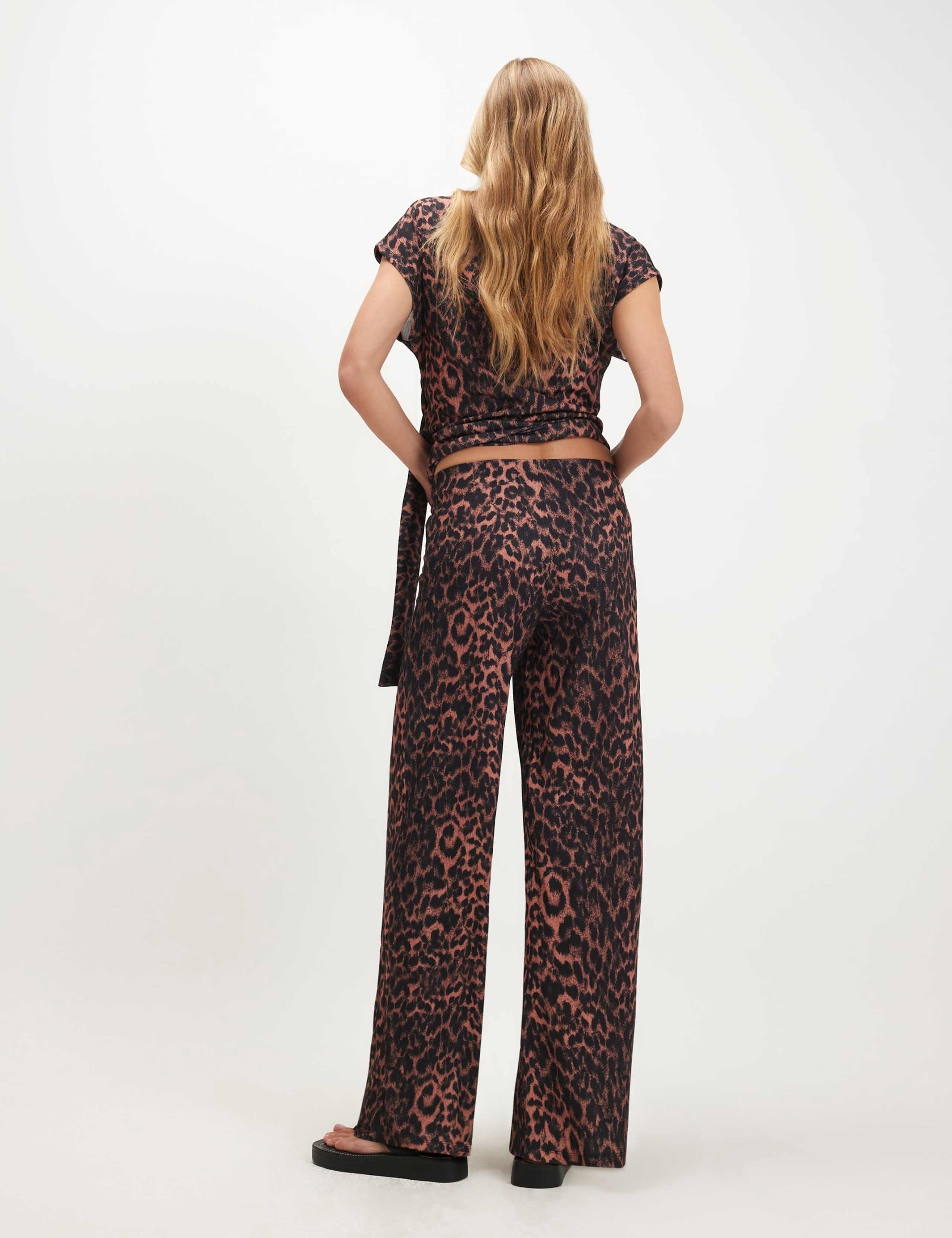 Pure Cotton Textured Leopard Print Tie Top 2 of 5