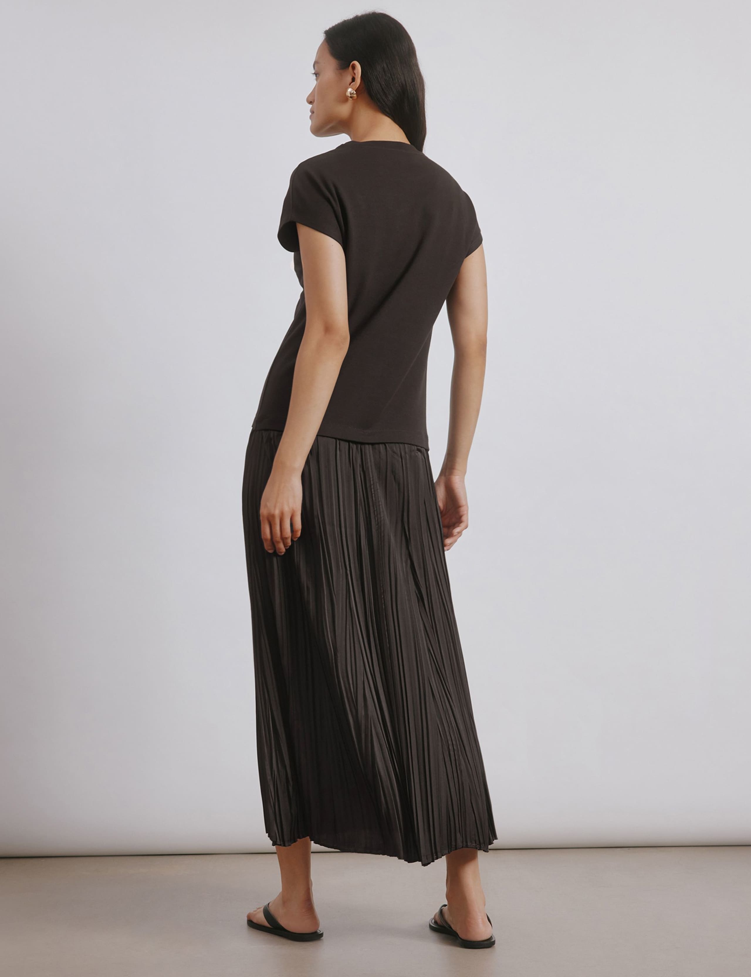Plisse Midi T-Shirt Dress 3 of 4