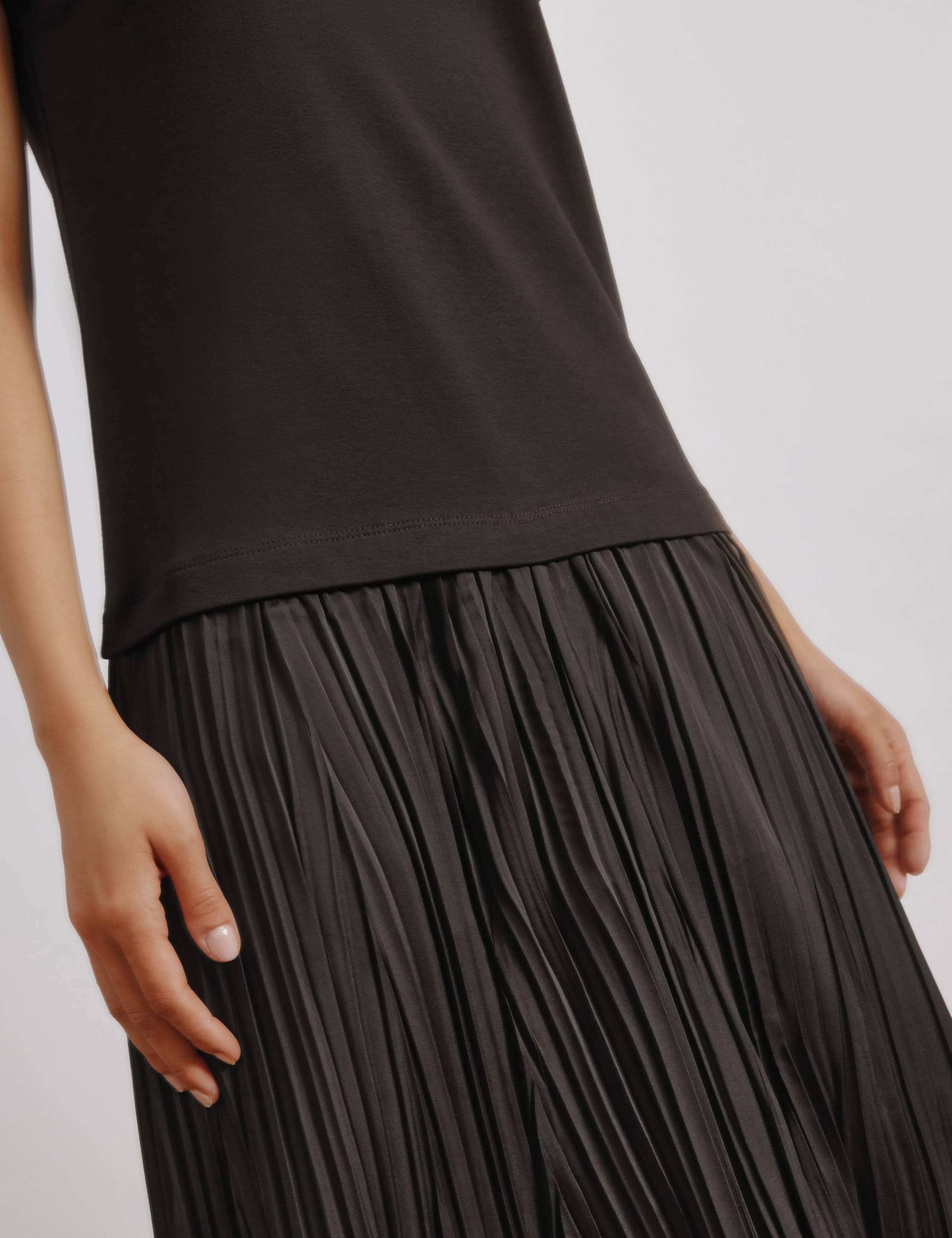 Plisse Midi T-Shirt Dress 4 of 4