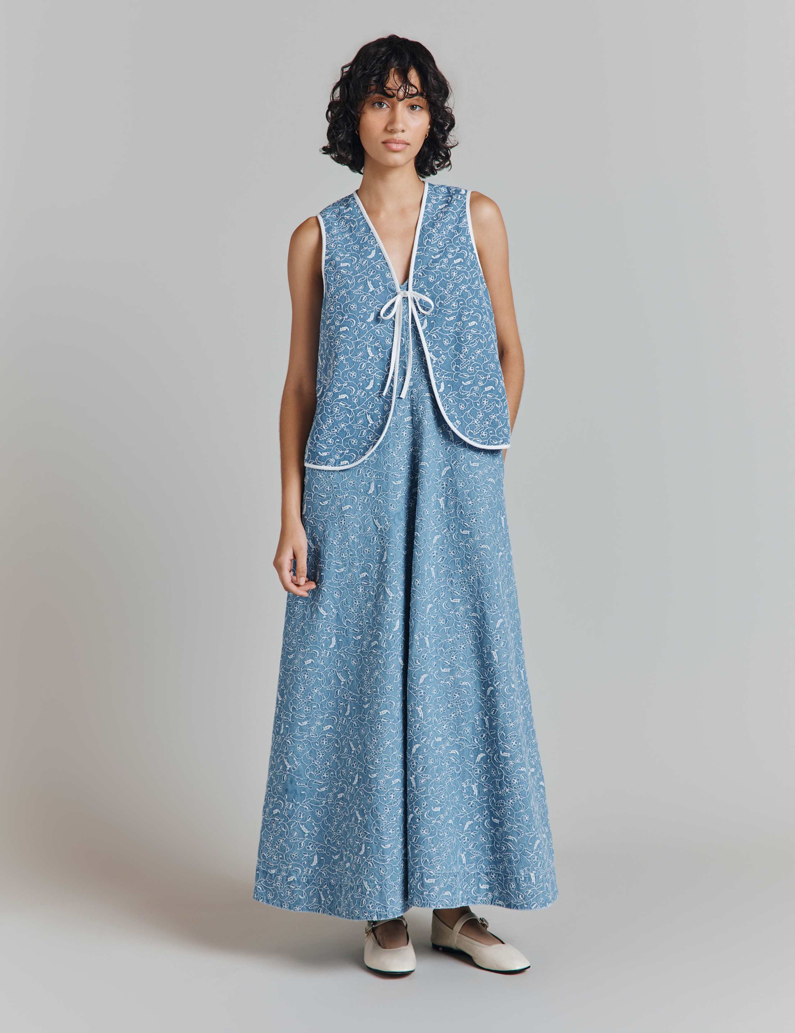 Pure Cotton Embroidered Collarless Waistcoat 3 of 5