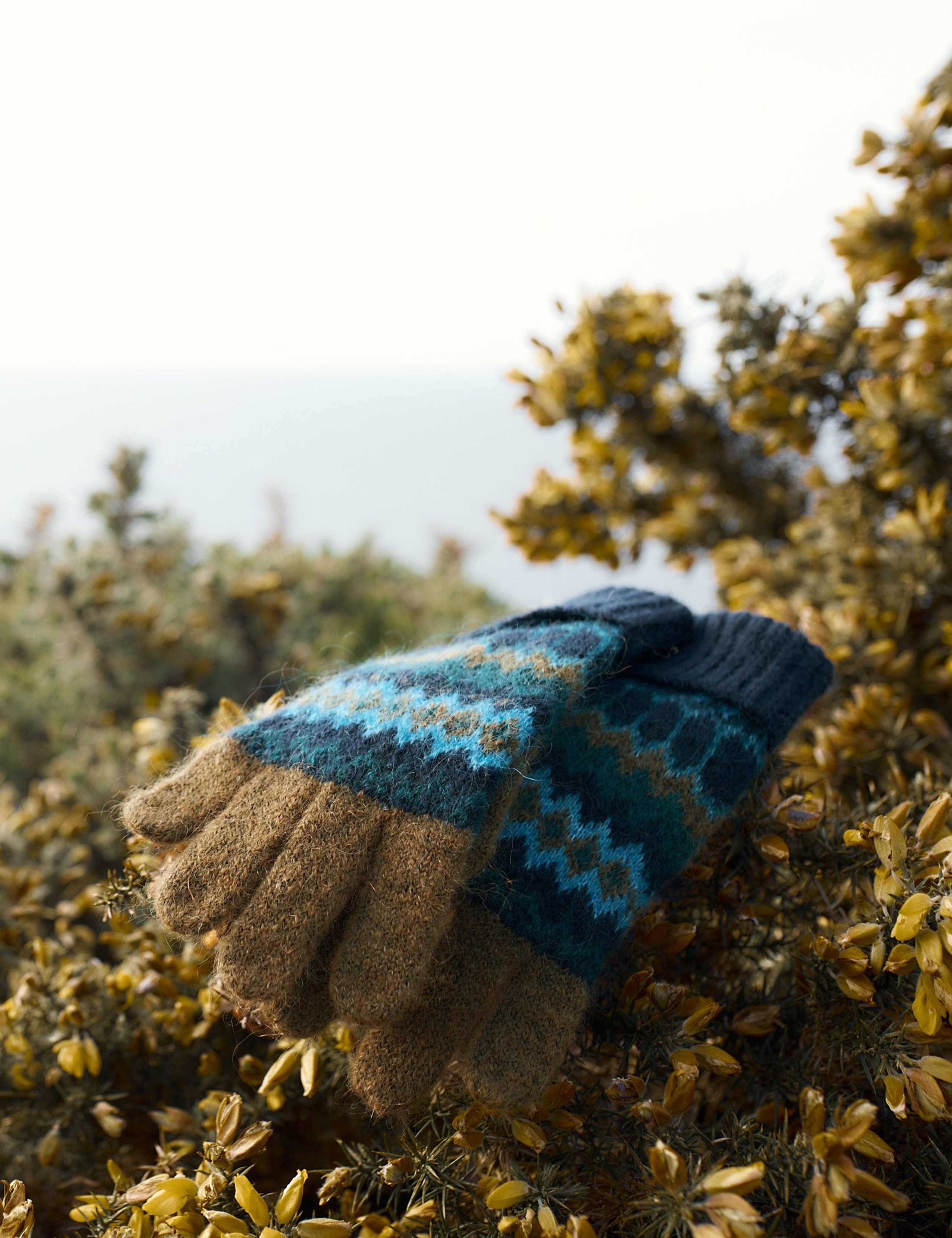 Wool Blend Patterned Gloves 2 of 4