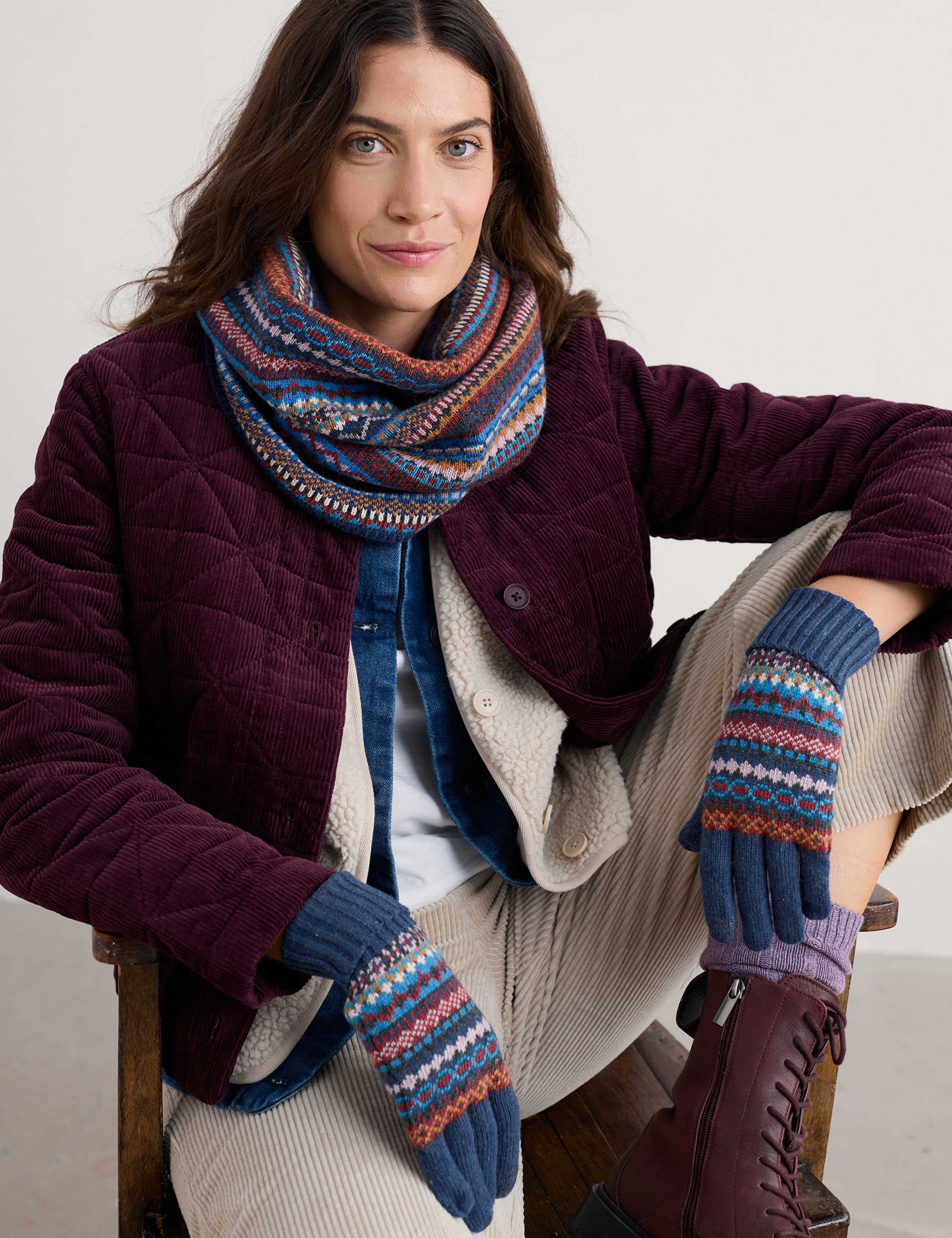Jacquard Touchscreen Gloves with Wool 2 of 3