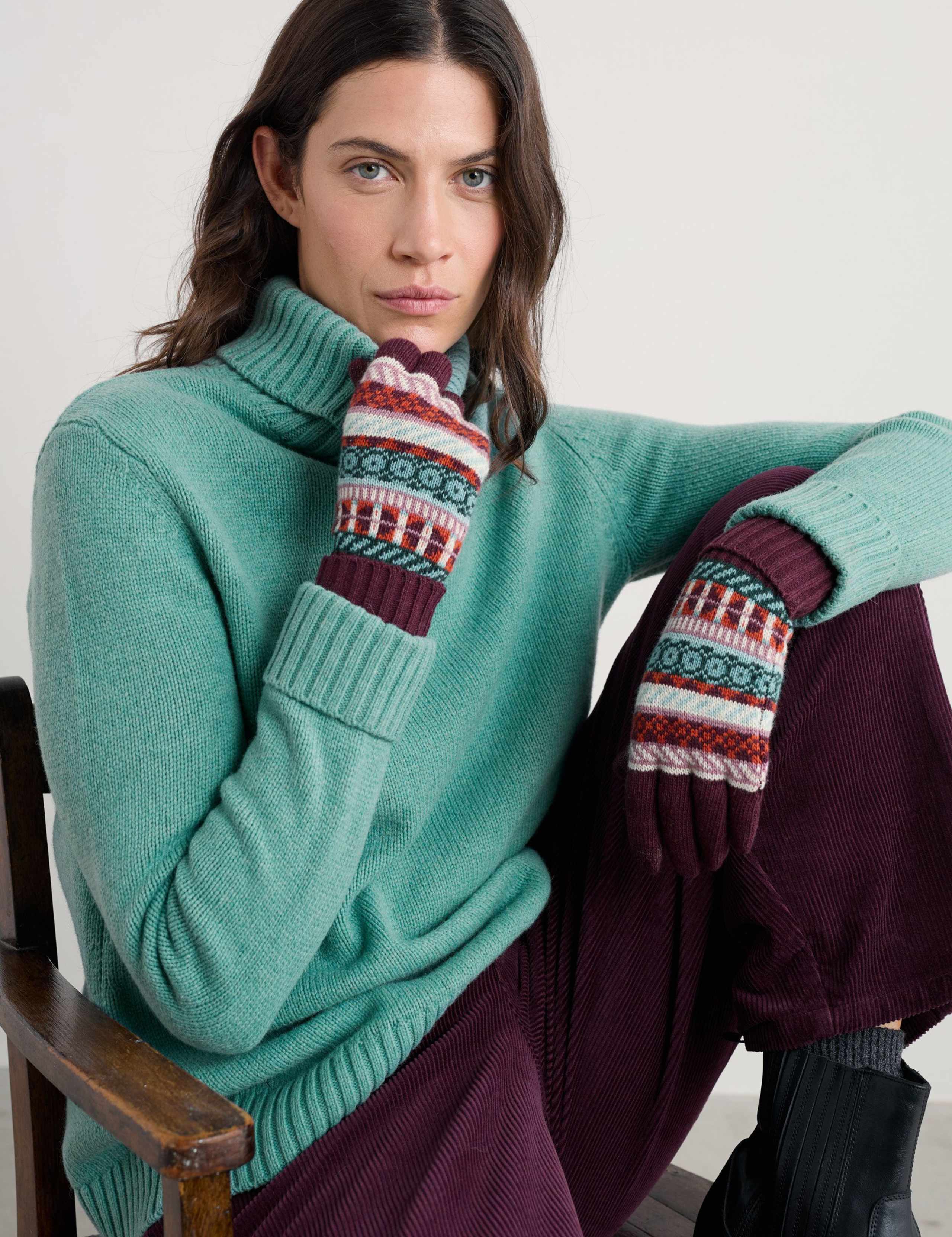 Knitted Fair Isle Gloves with Merino Wool 2 of 3