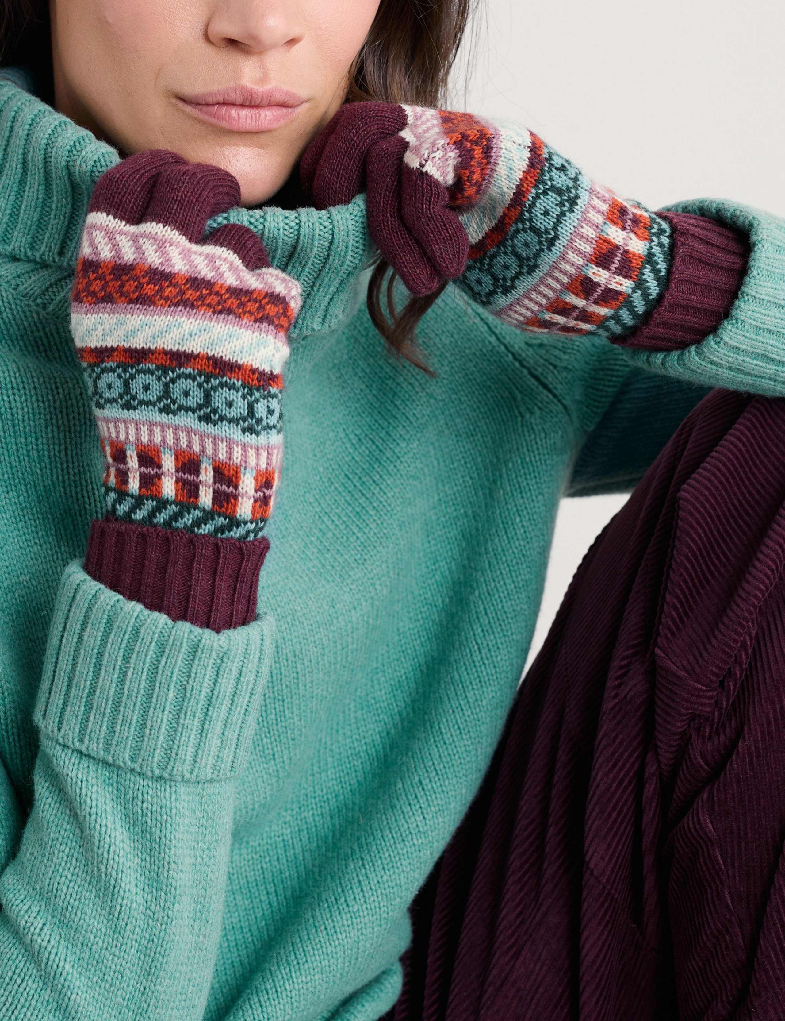 Knitted Fair Isle Gloves with Merino Wool 3 of 3