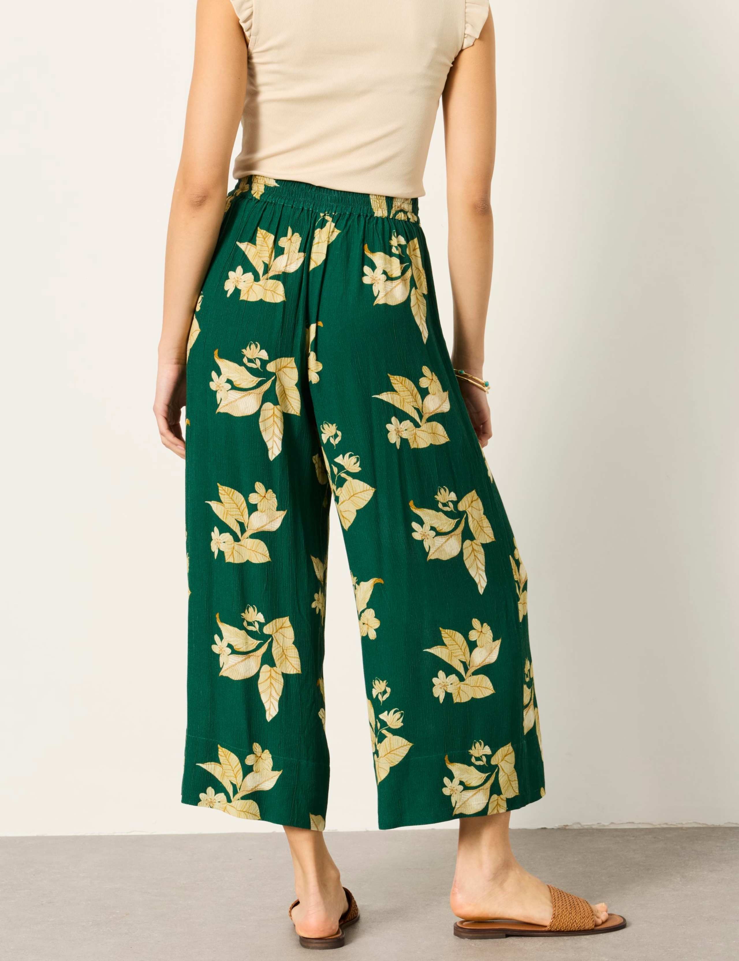 Floral Wide Leg Cropped Trousers 3 of 6