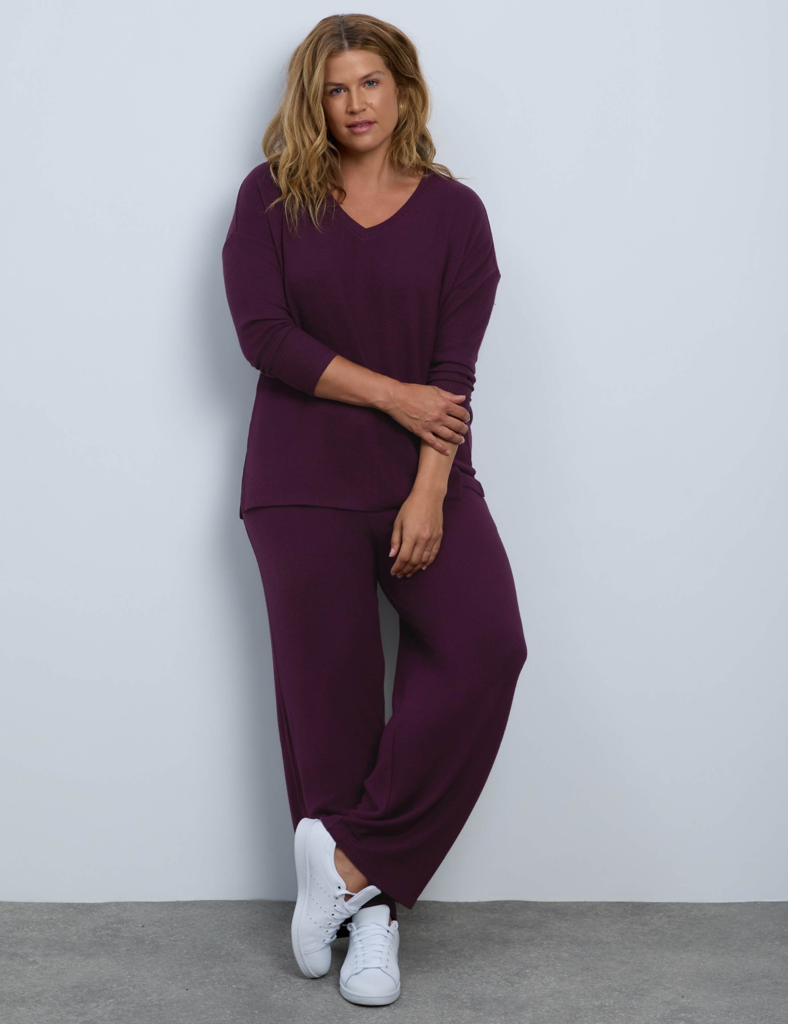 Curve Supersoft Ribbed V Neck Jumper 4 of 4