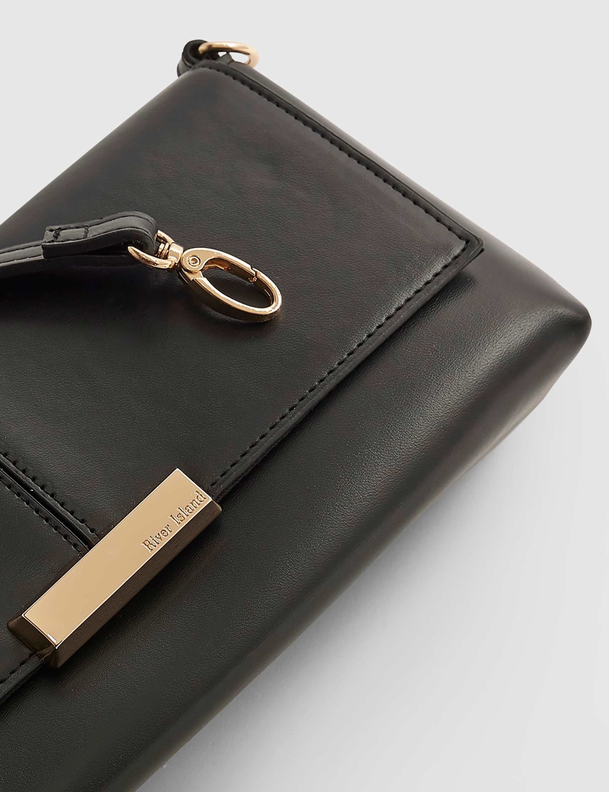 Detachable Strap Clutch Bag 5 of 5