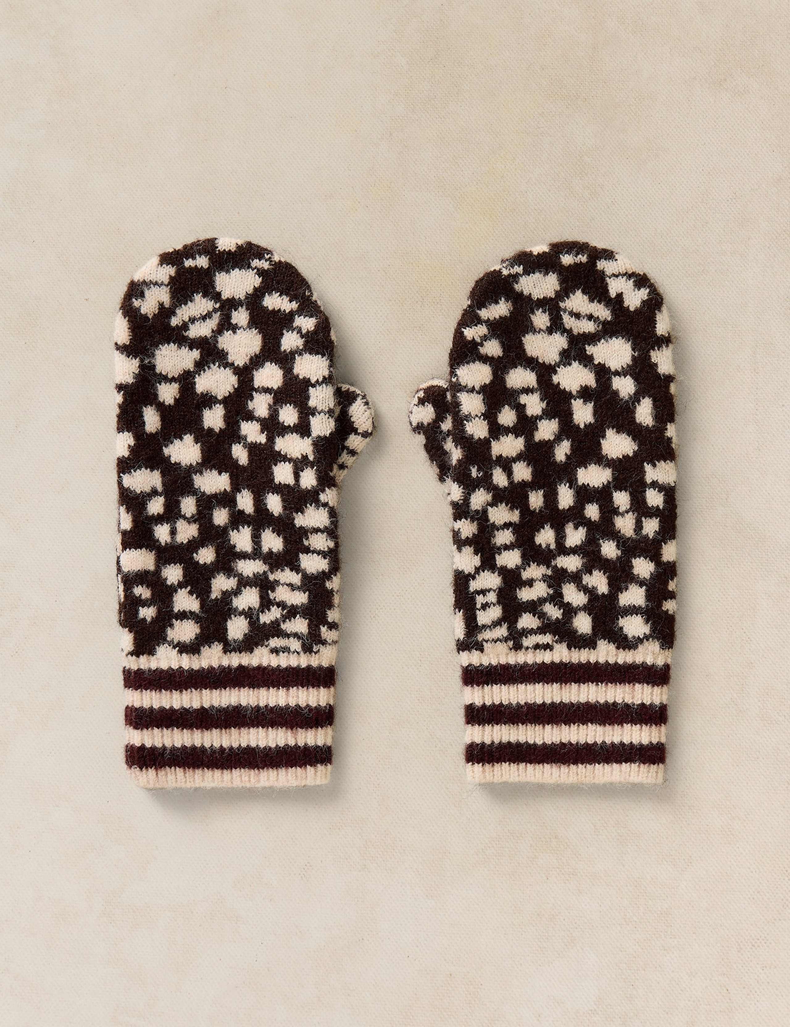 Jacquard Animal Print Knitted Mittens 1 of 3