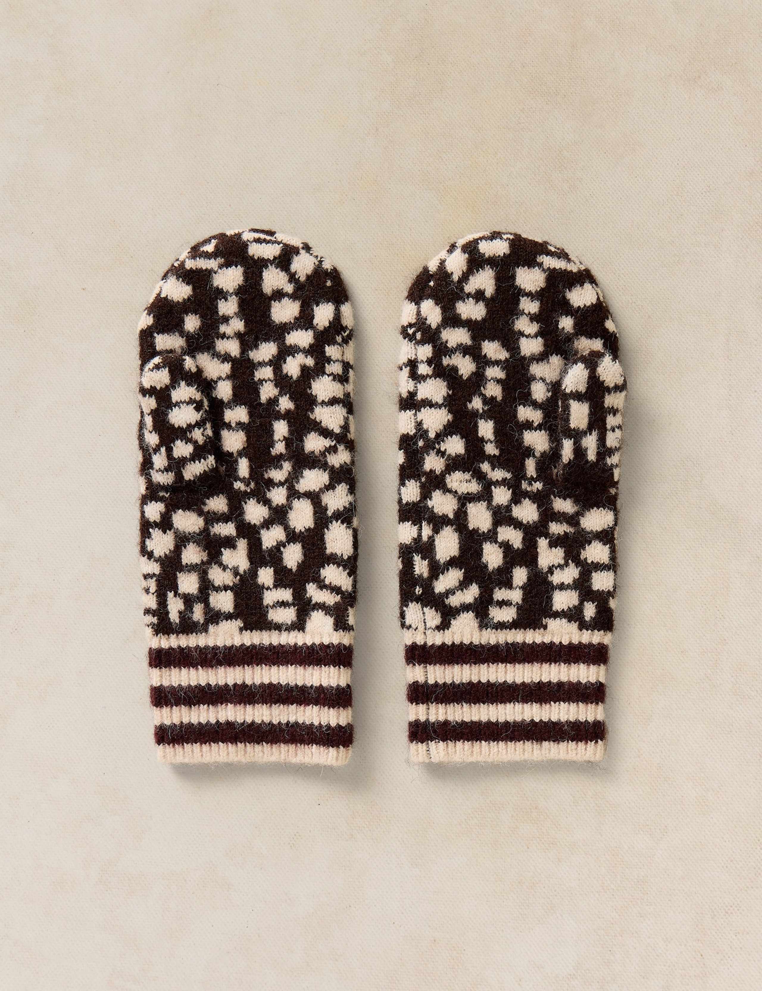 Jacquard Animal Print Knitted Mittens 2 of 3
