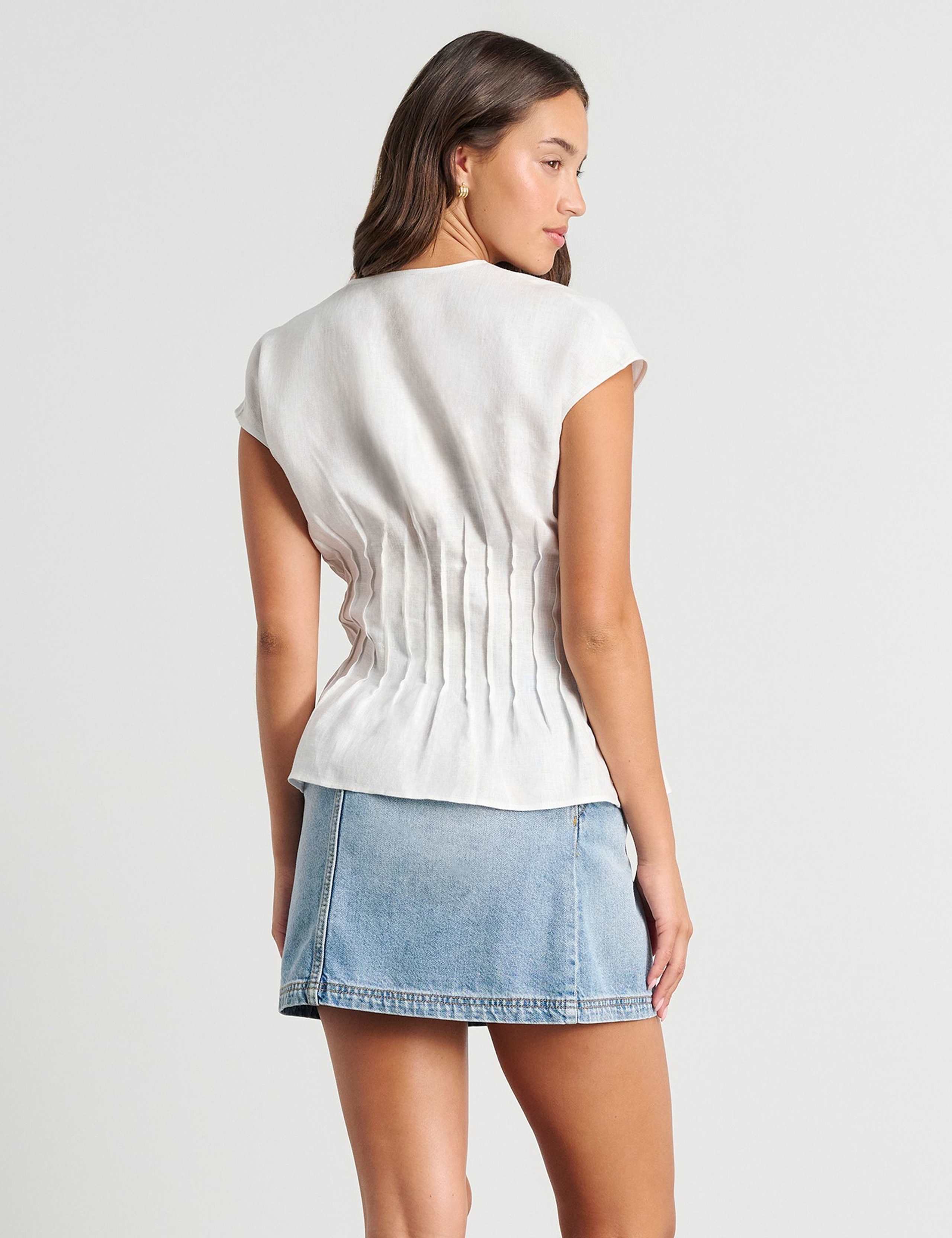Pure Linen V-Neck Pintuck Blouse 4 of 5