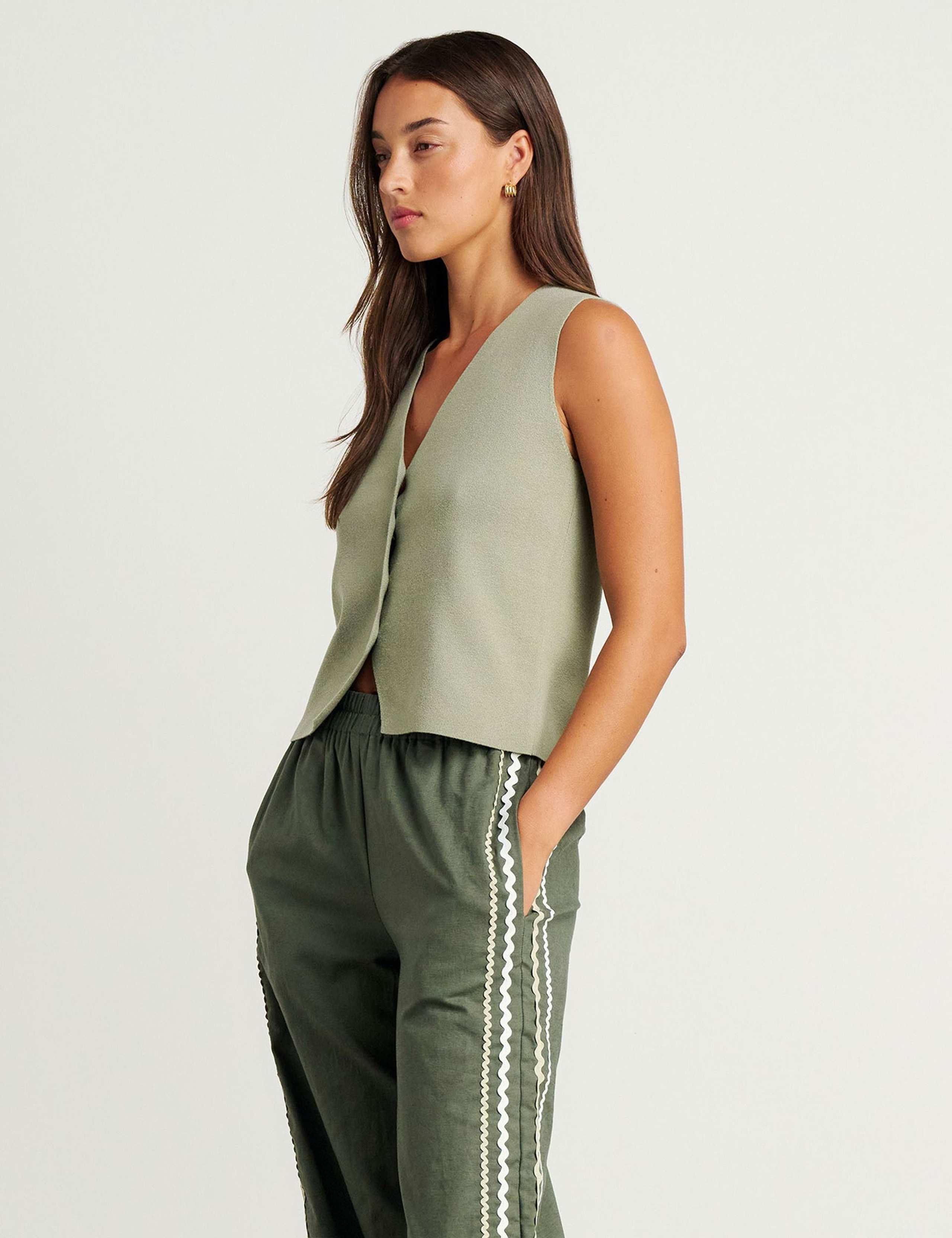 V-Neck Button Through Relaxed Knitted Vest 3 of 5