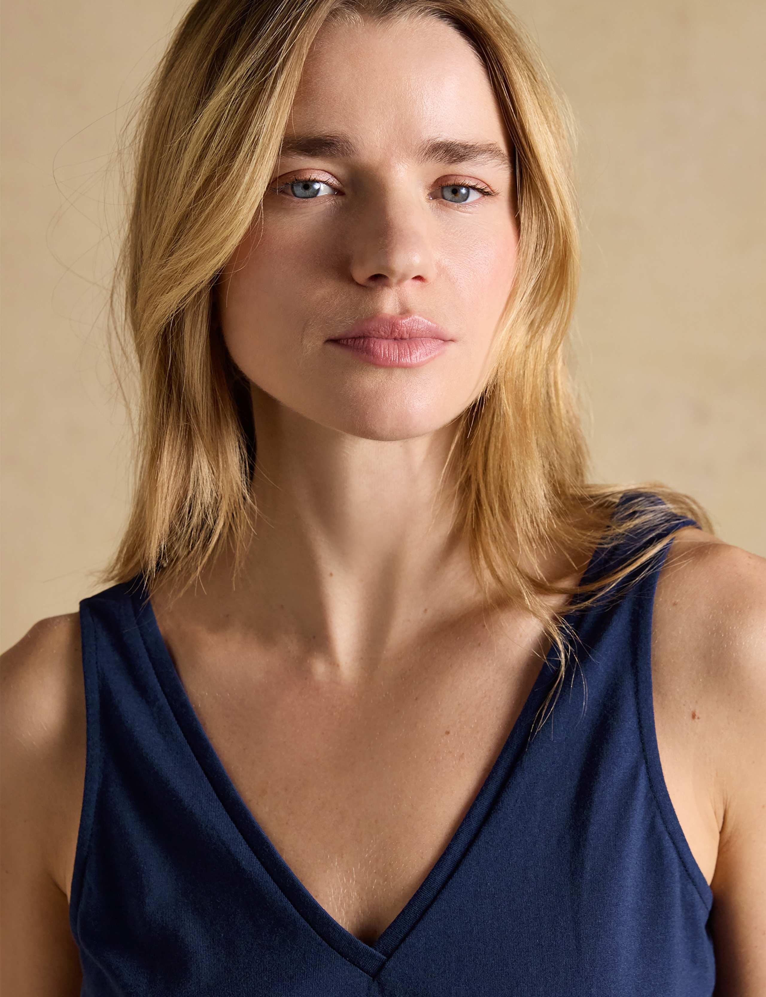Jersey V-Neck Relaxed Vest Top 7 of 7