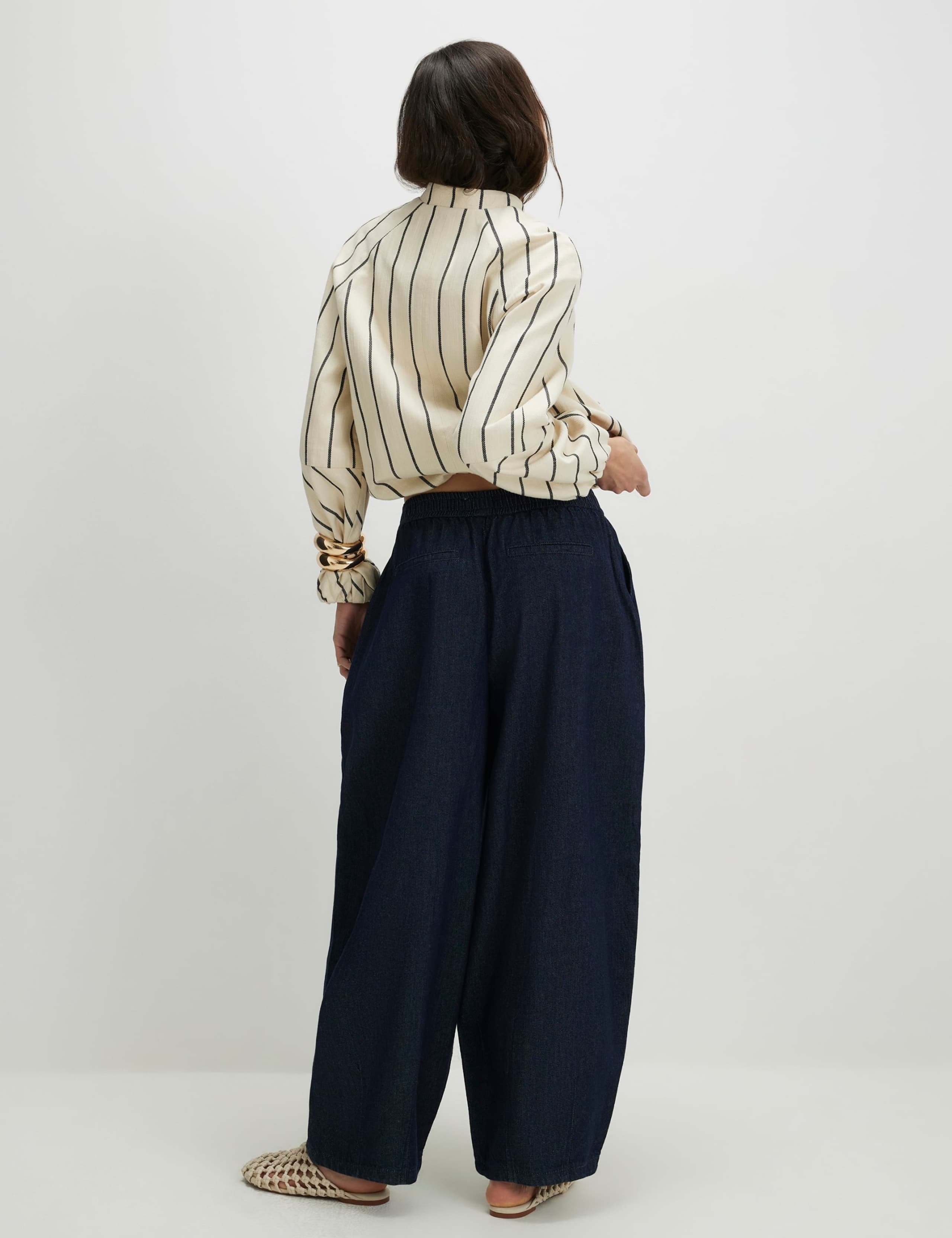 Pleated Barrel Jeans 3 of 4