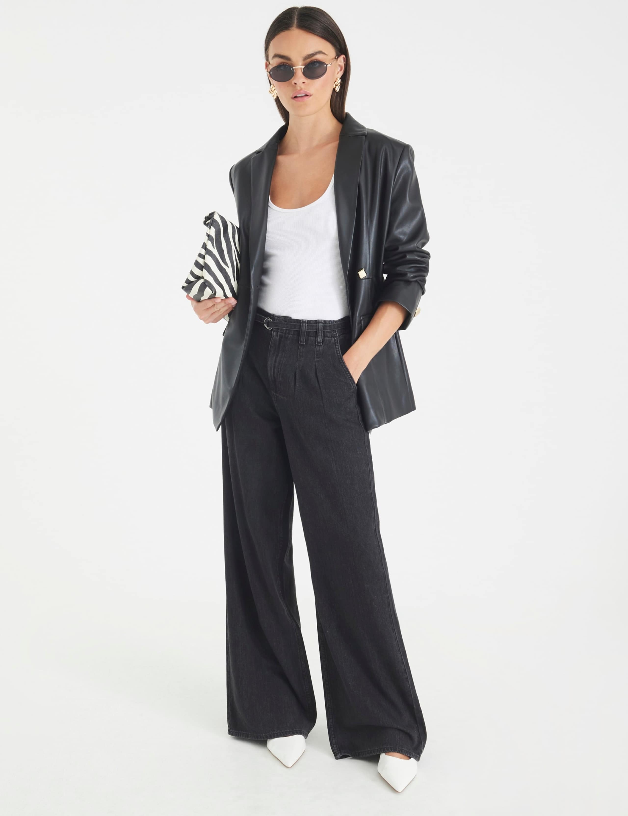 Mid Rise Wide Leg Jeans 1 of 4