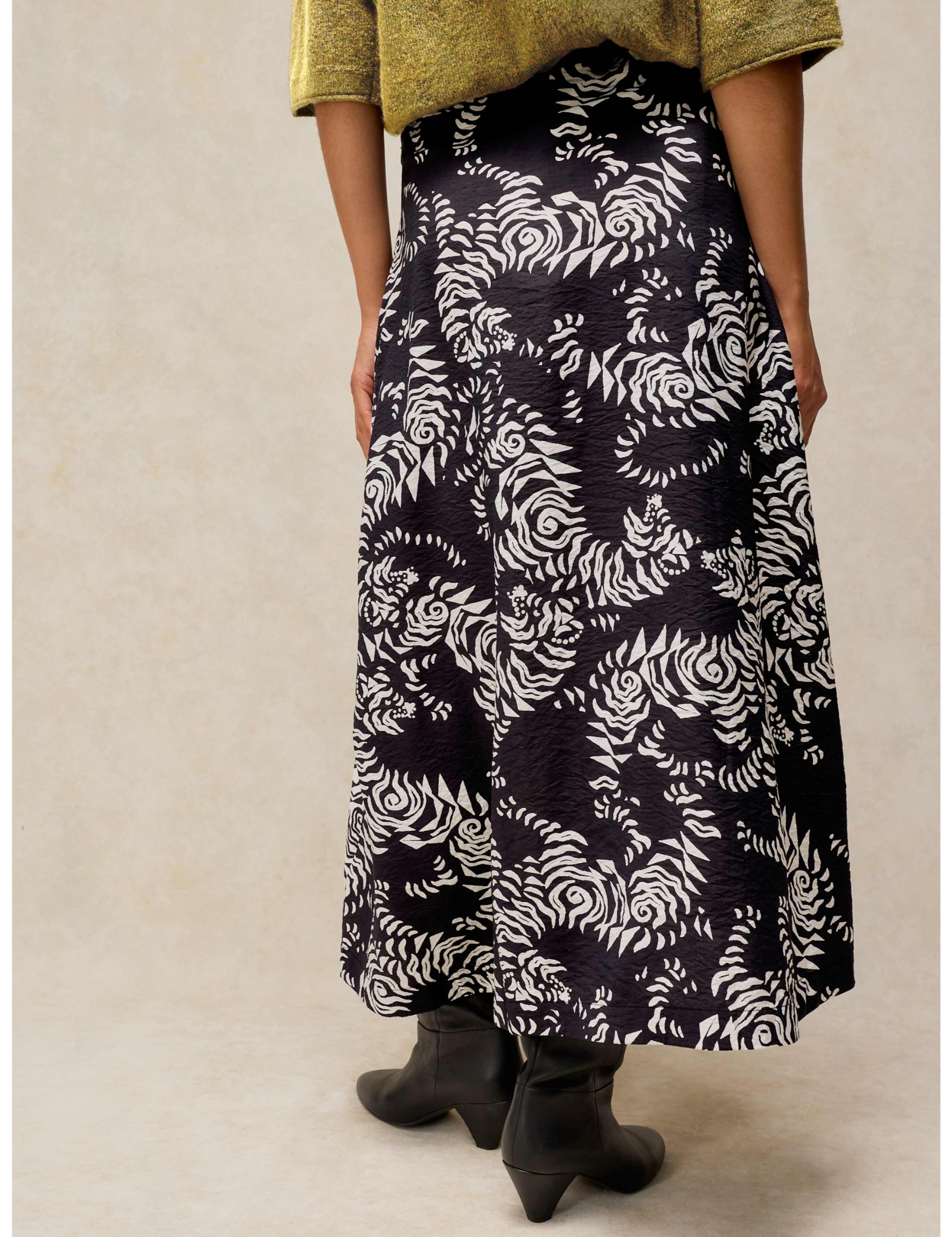 Tierney Midi Asymmetric Skirt 5 of 7