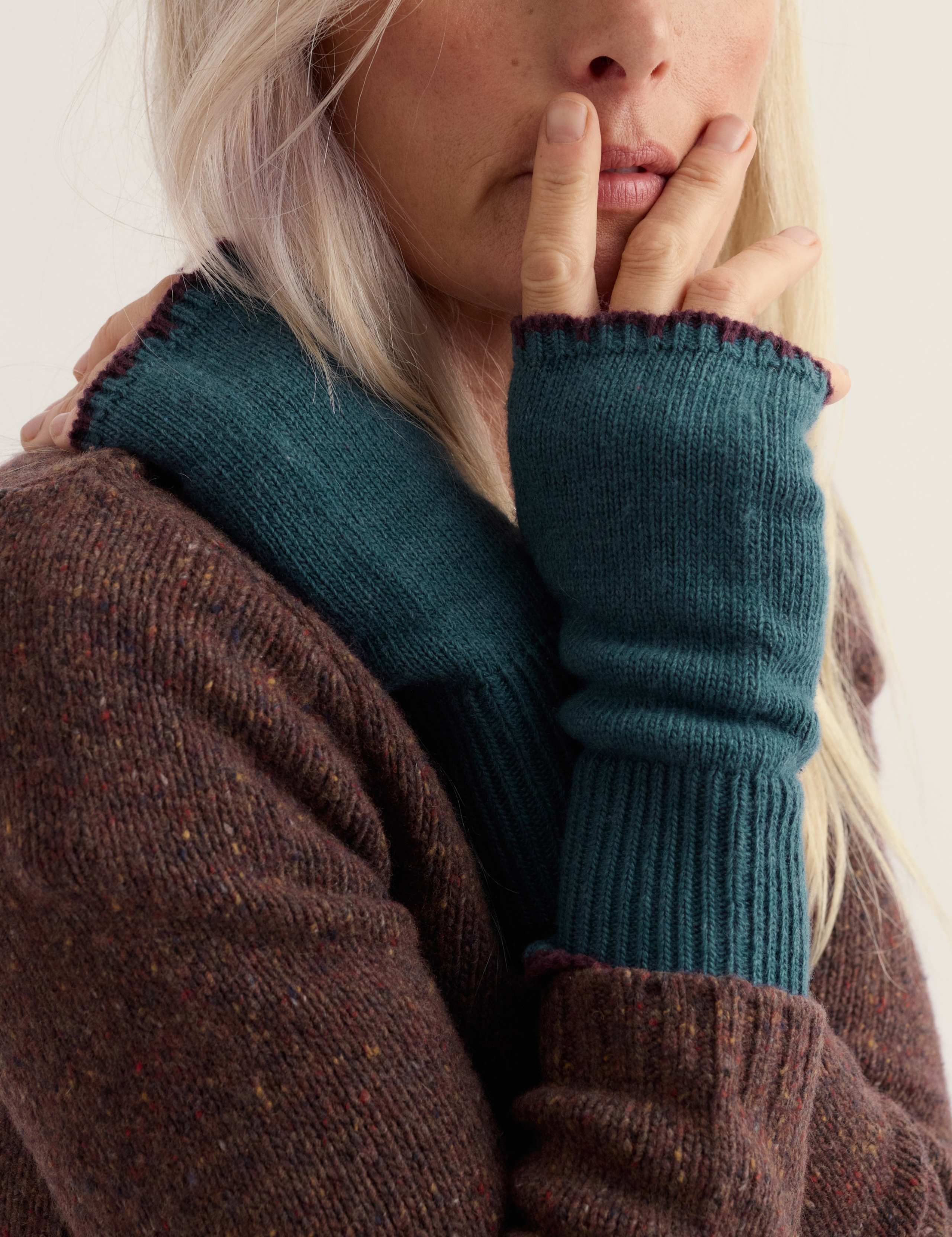Cotton Blend Fingerless Gloves with Merino Wool 3 of 5