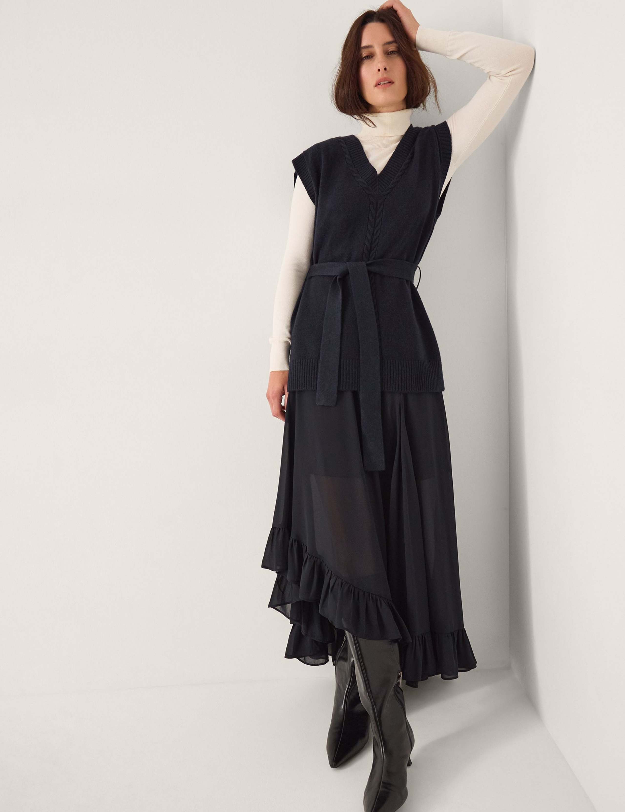 Cable Knit V-Neck Knitted Vest 3 of 6