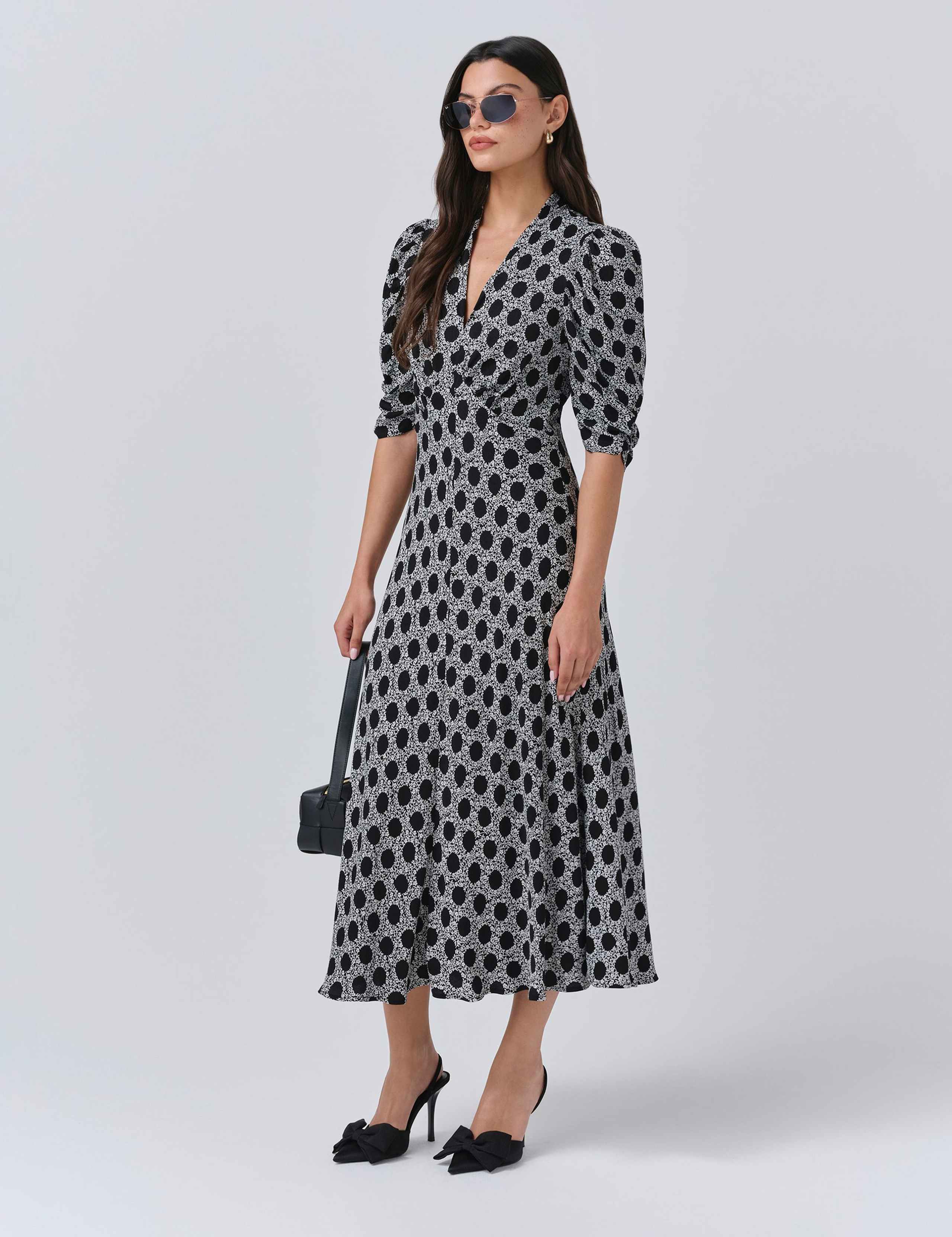 Crepe Floral V-Neck Midi Tea Dress 2 of 5