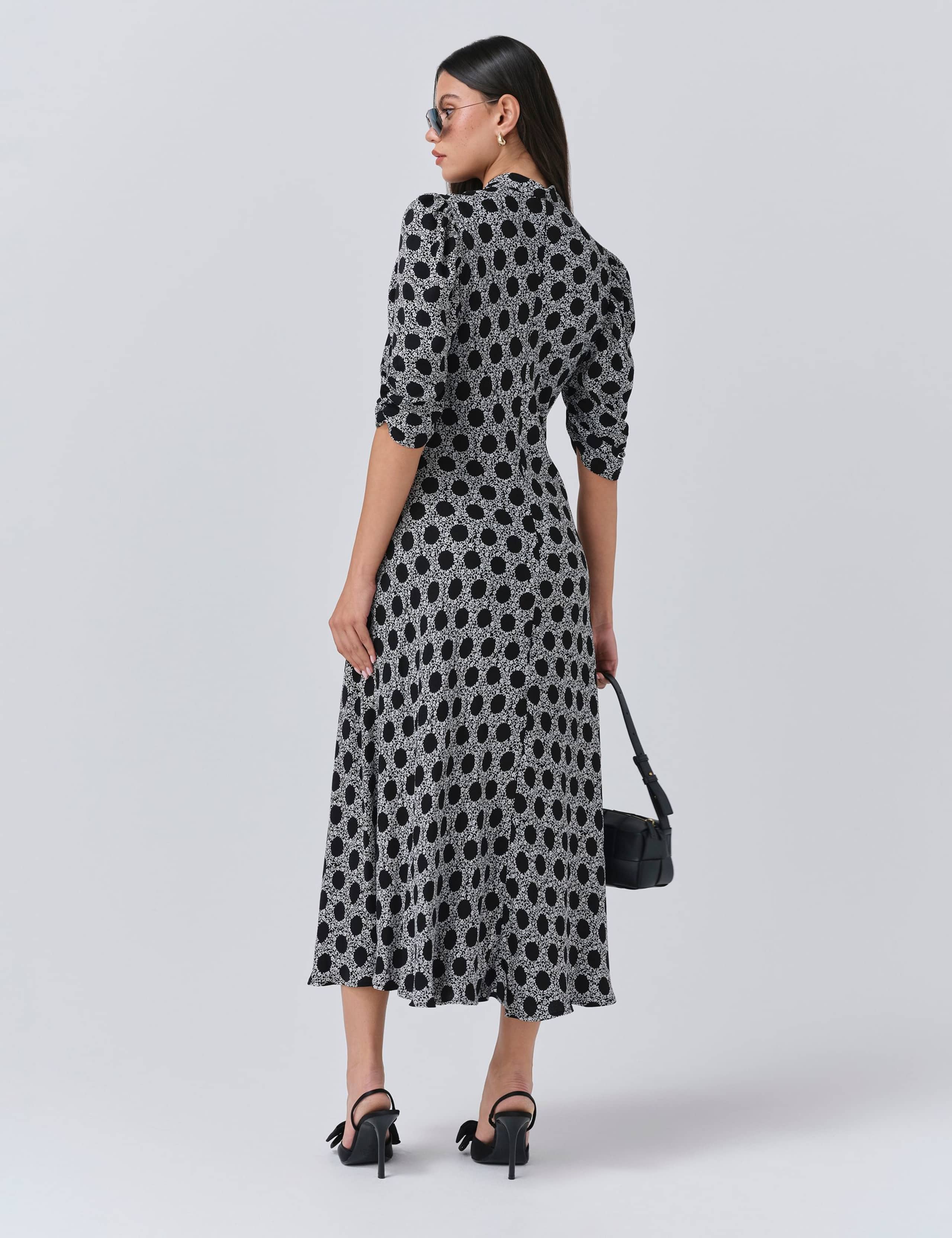 Crepe Floral V-Neck Midi Tea Dress 3 of 5