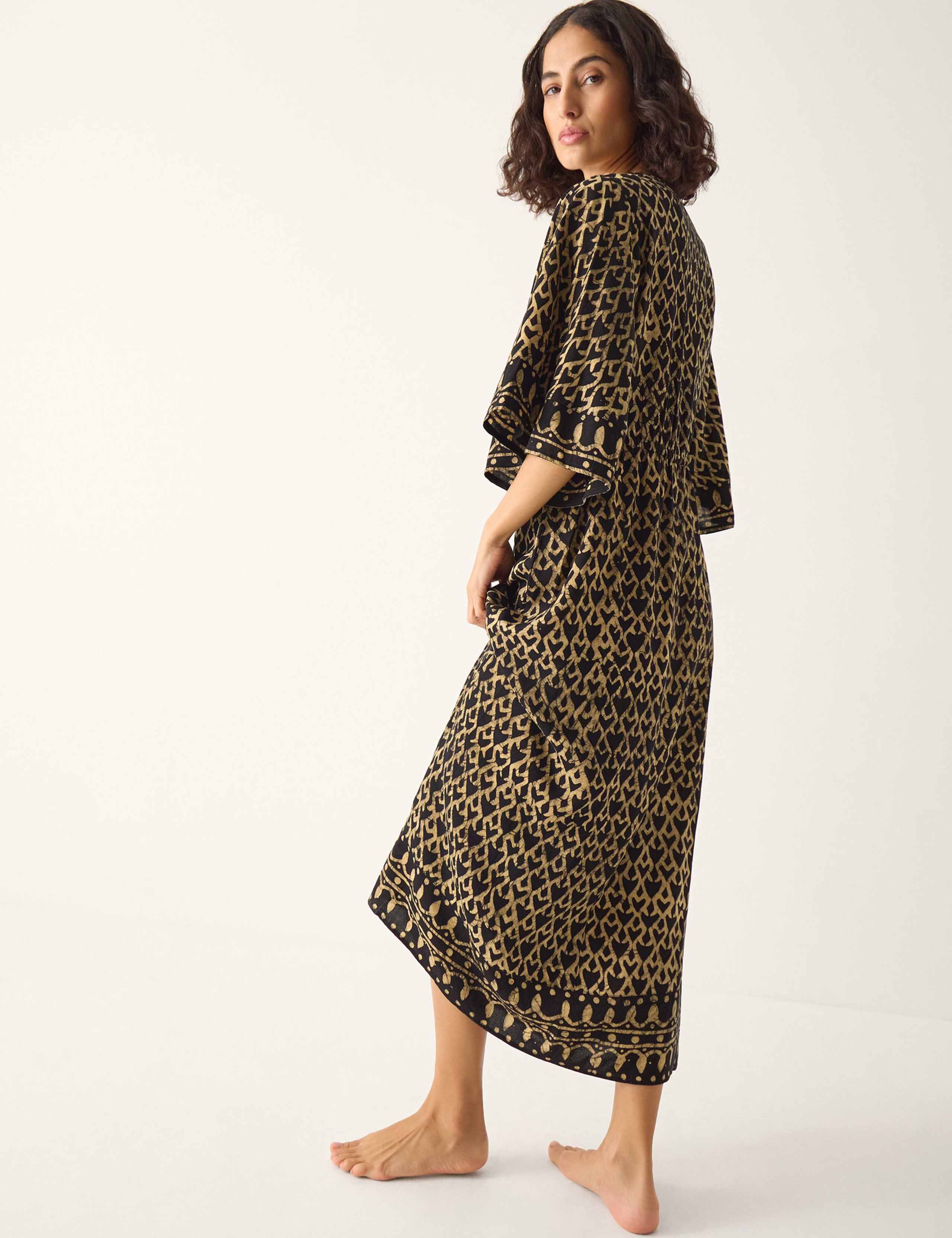 Animal Print V-Neck Midi Kaftan Dress 2 of 4