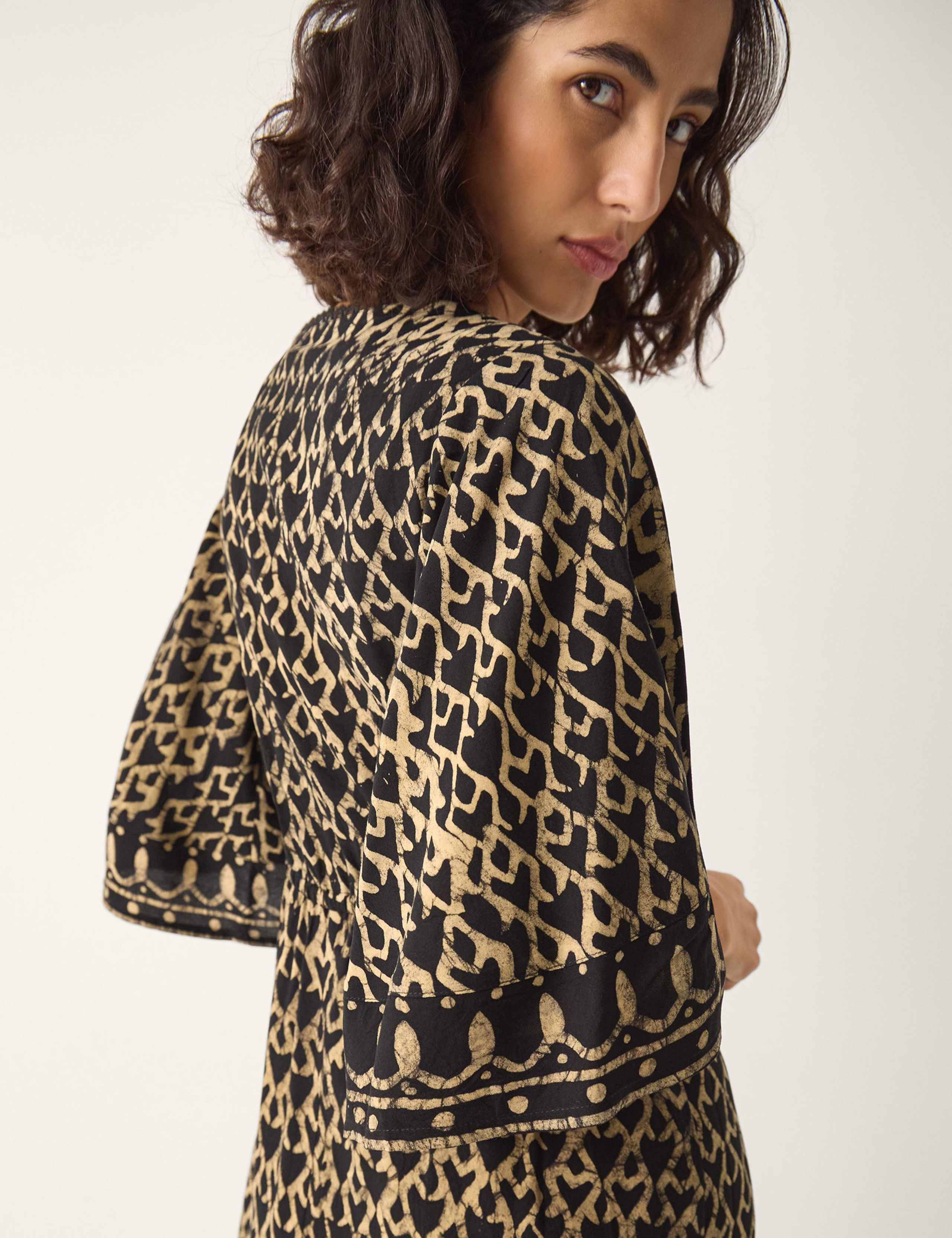 Animal Print V-Neck Midi Kaftan Dress 3 of 4
