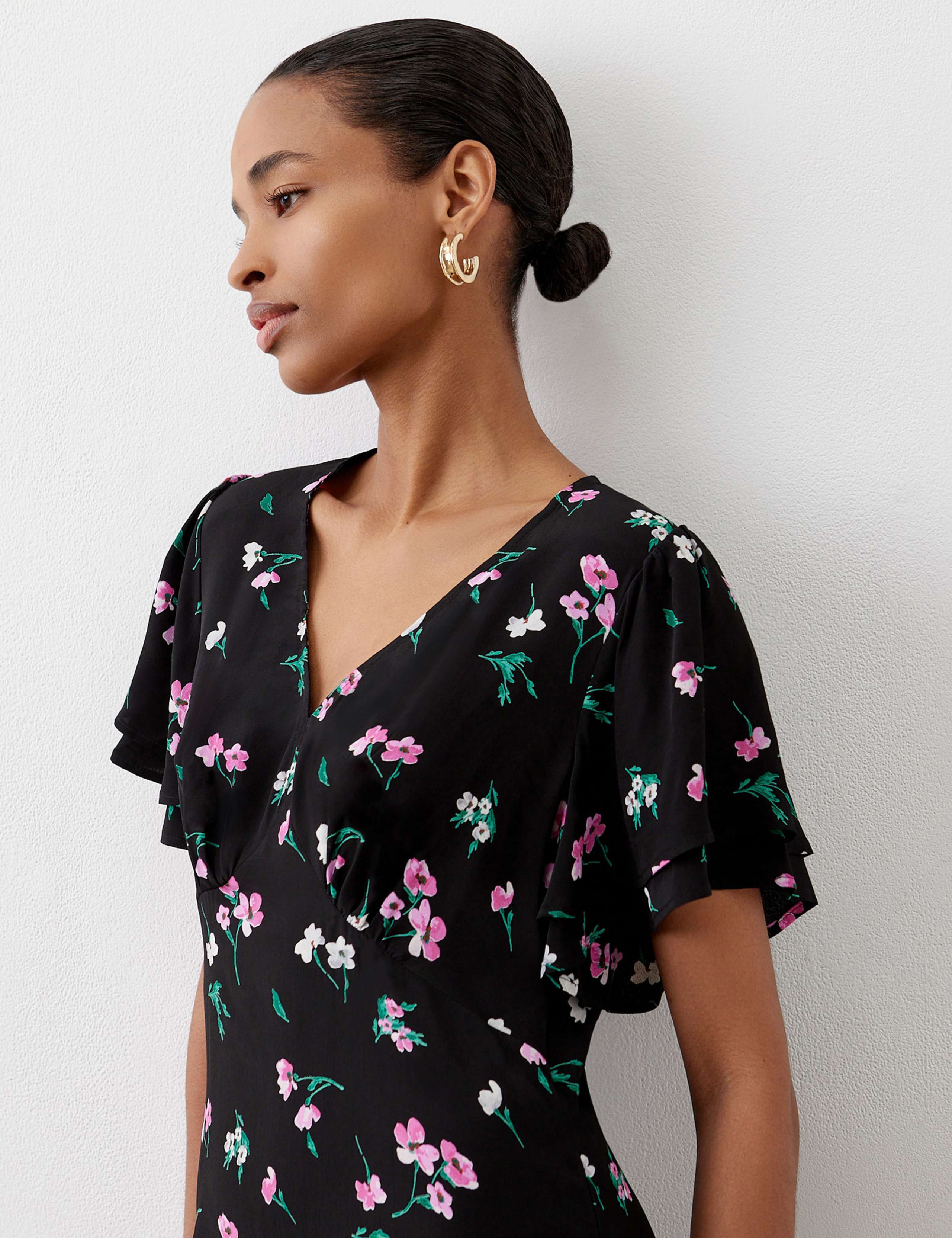 Floral V-Neck Midi Tea Dress 4 of 4