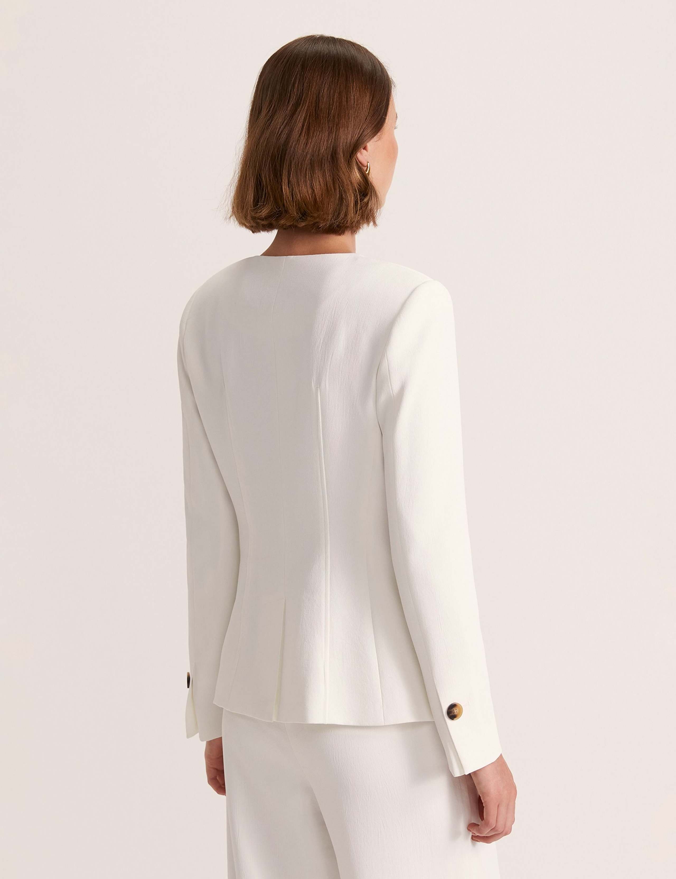 Tailored Crew Neck Single Breasted Blazer 3 of 5