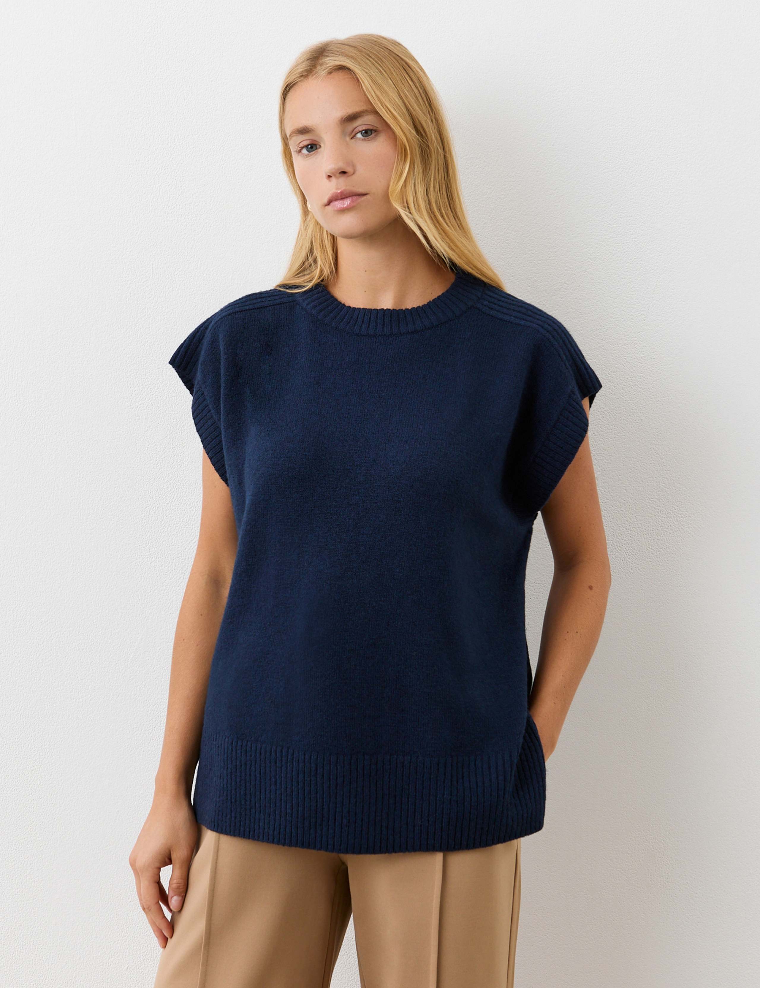 Crew Neck Split Hem Knitted Vest with Wool 2 of 4