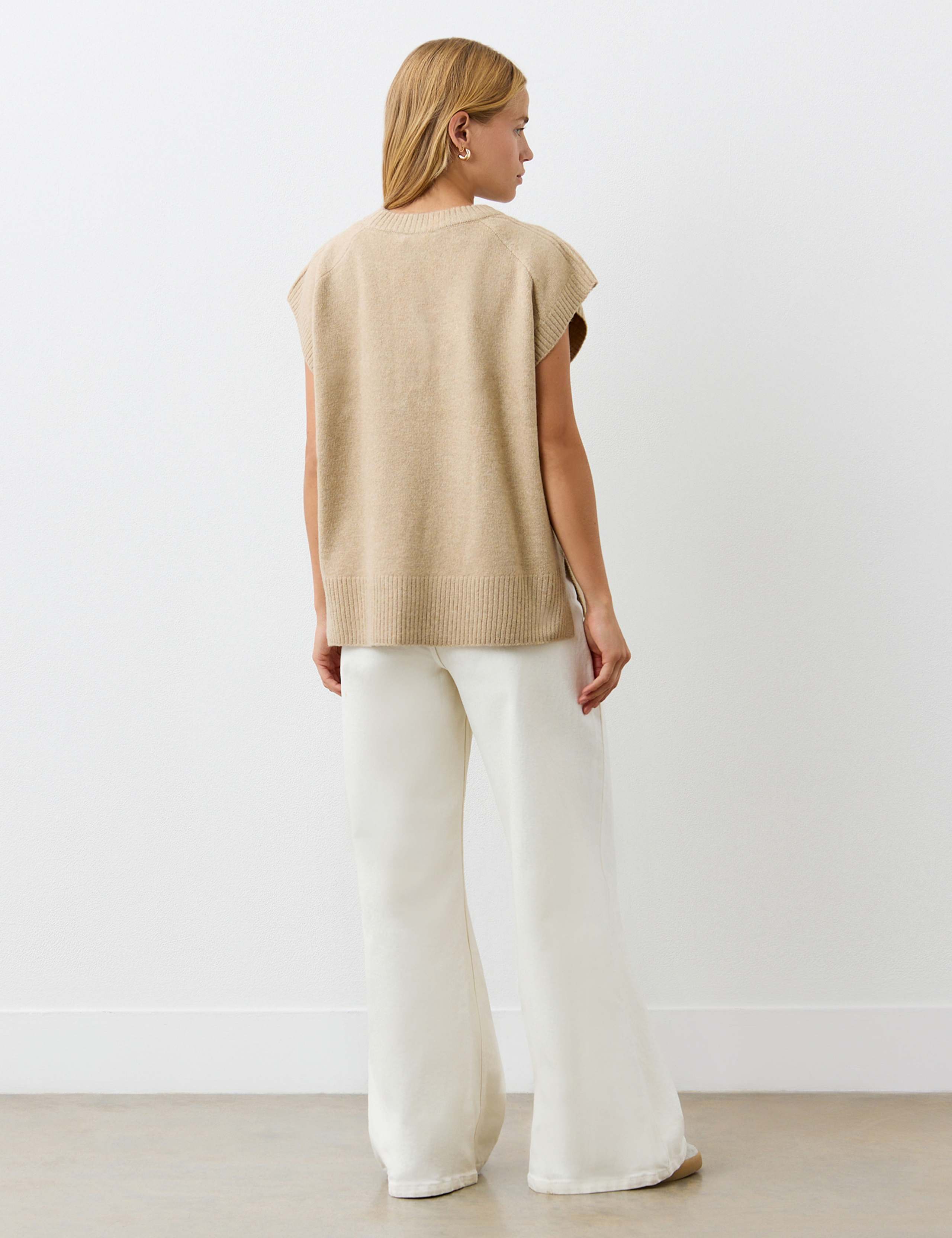 Crew Neck Split Hem Knitted Vest with Wool 4 of 4