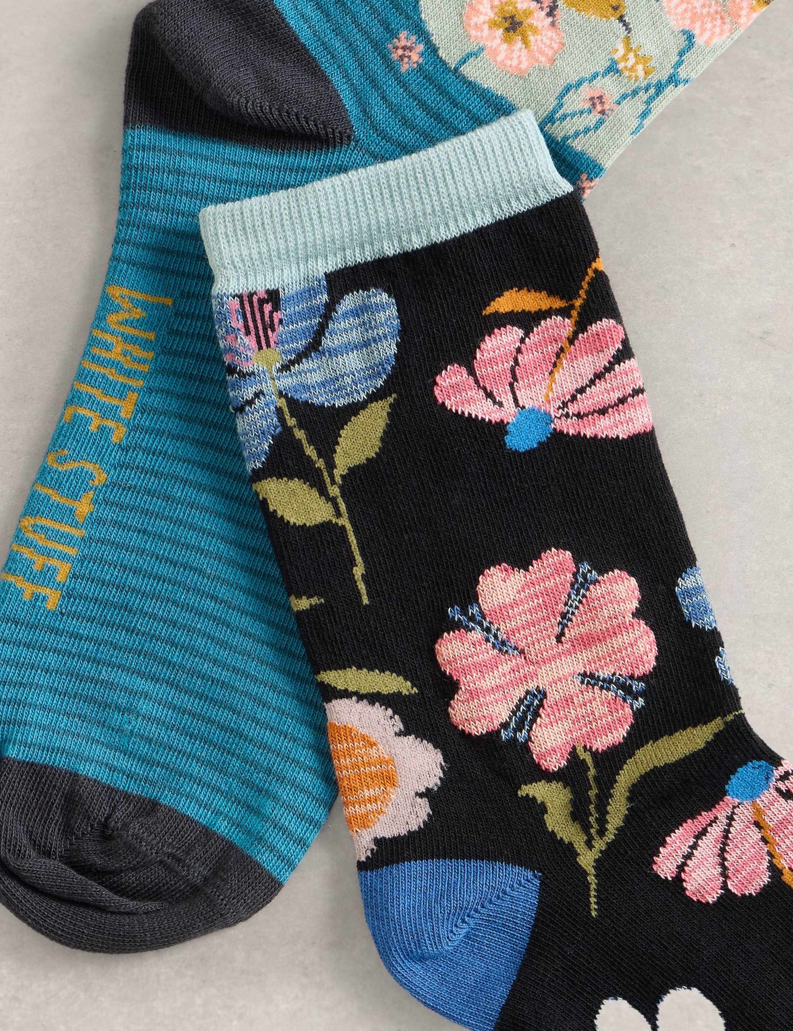2pk Cotton Rich Floral Ankle High Socks 2 of 2