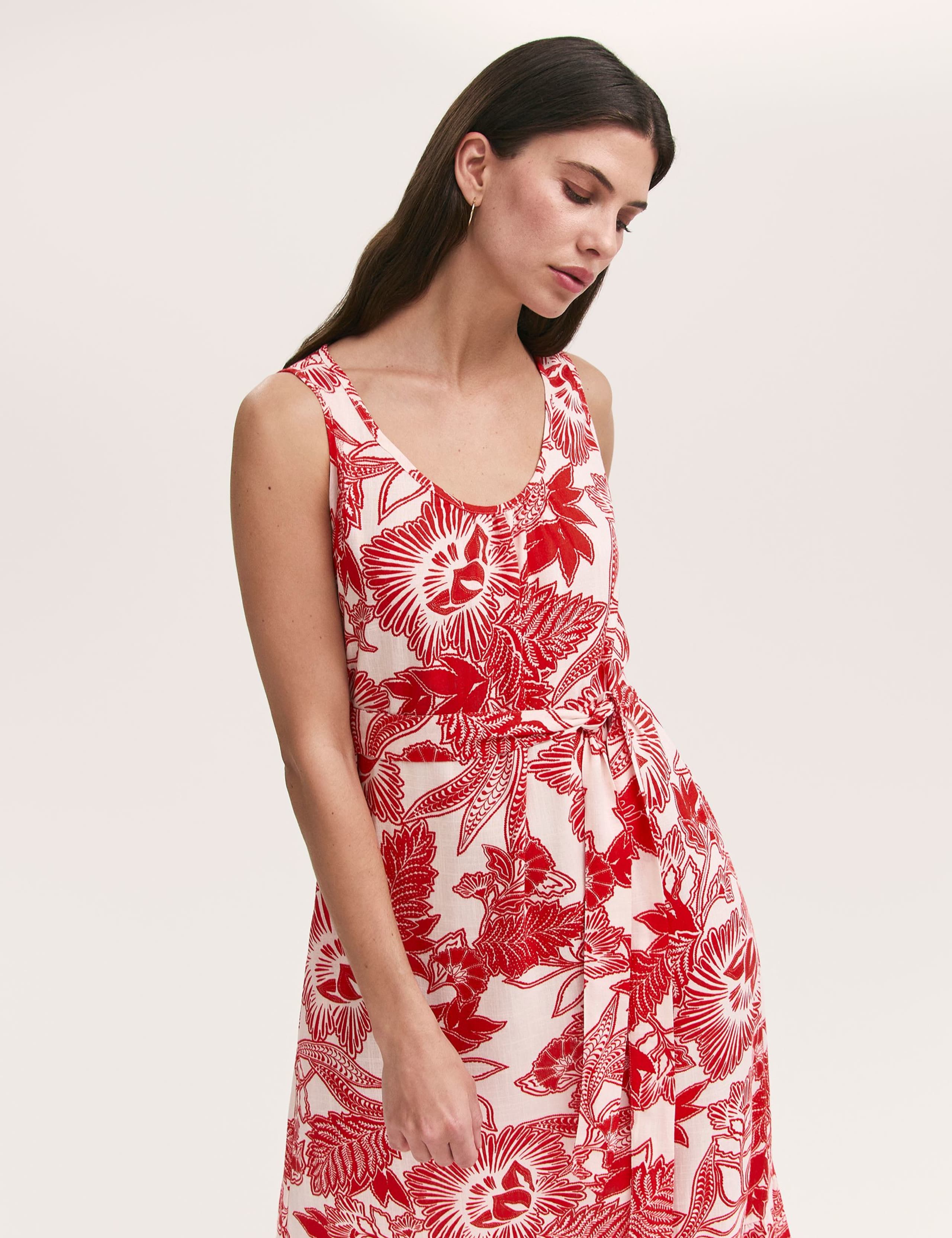 Floral Scoop Neck Midi Tiered Dress 4 of 4