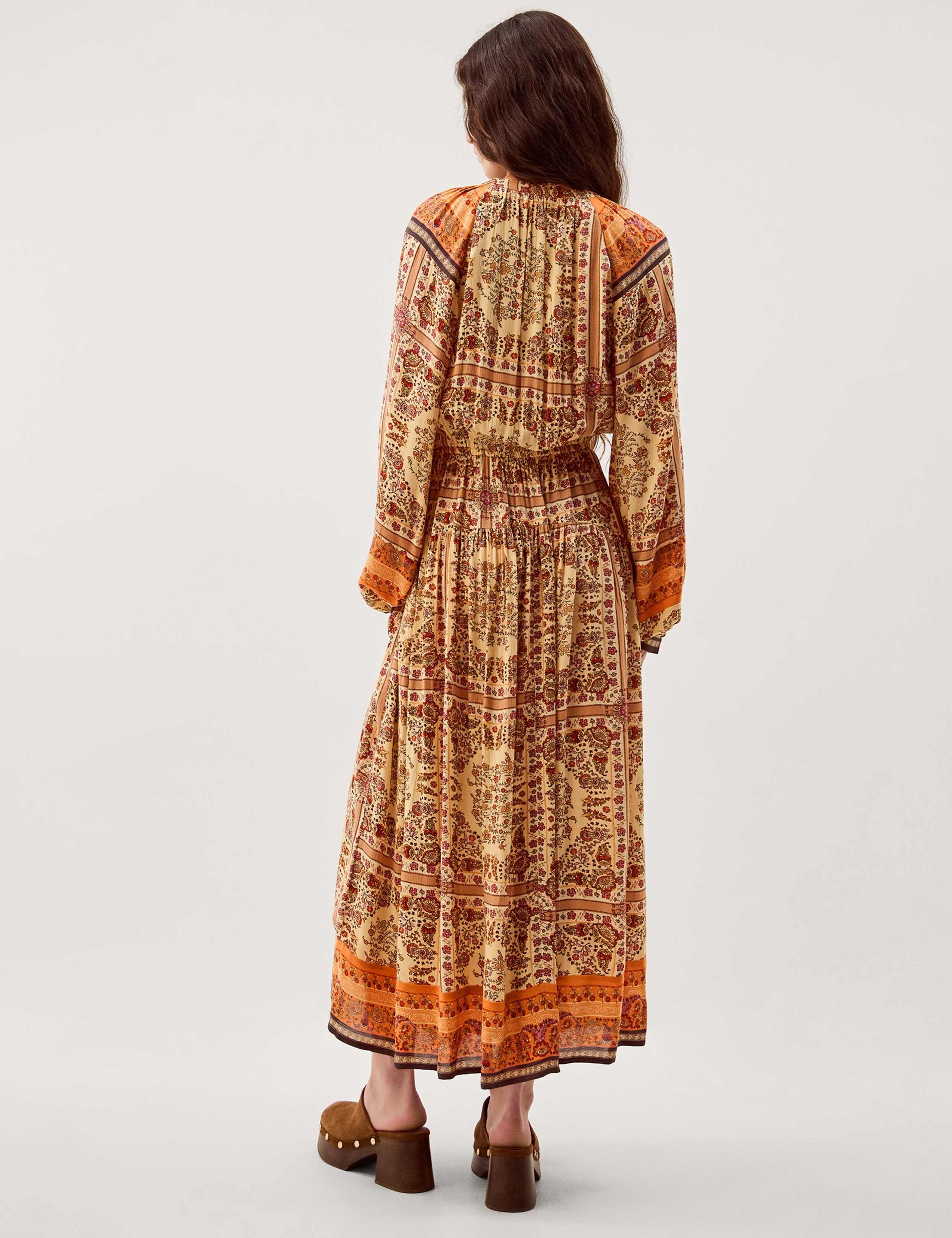 Printed V-Neck Midaxi Waisted Dress 4 of 6