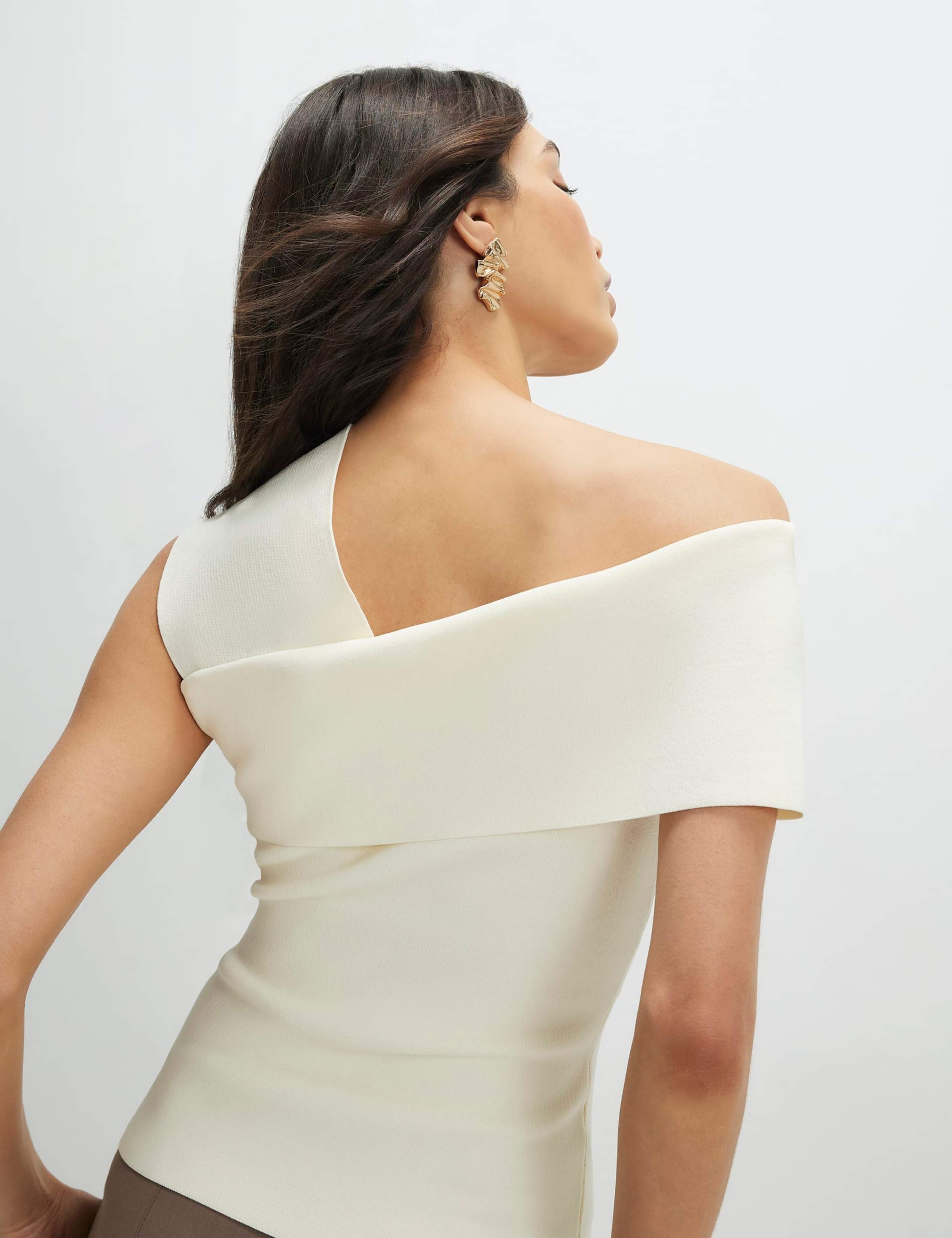 One Shoulder Fitted Knitted Bardot Top 4 of 4