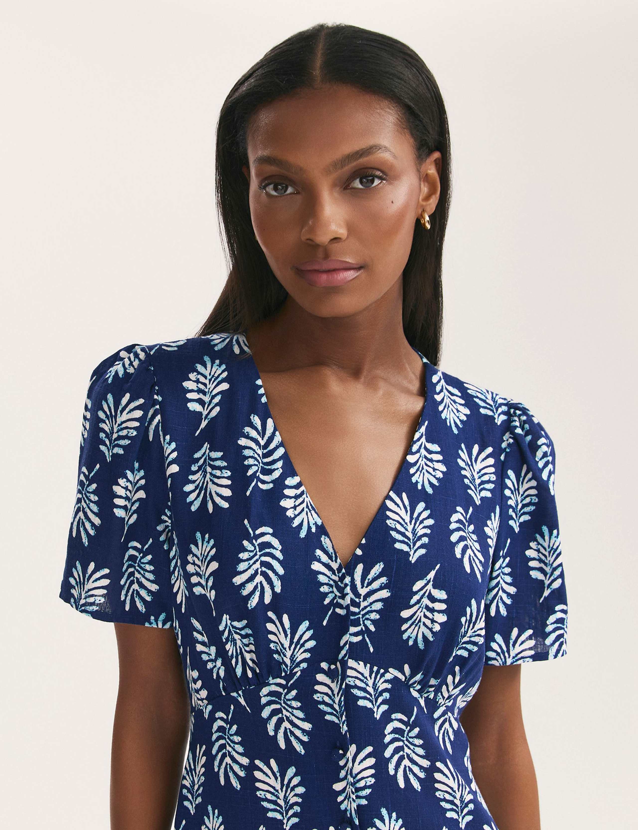 Leaf Print V-Neck Midi Tea Dress with Linen 4 of 4