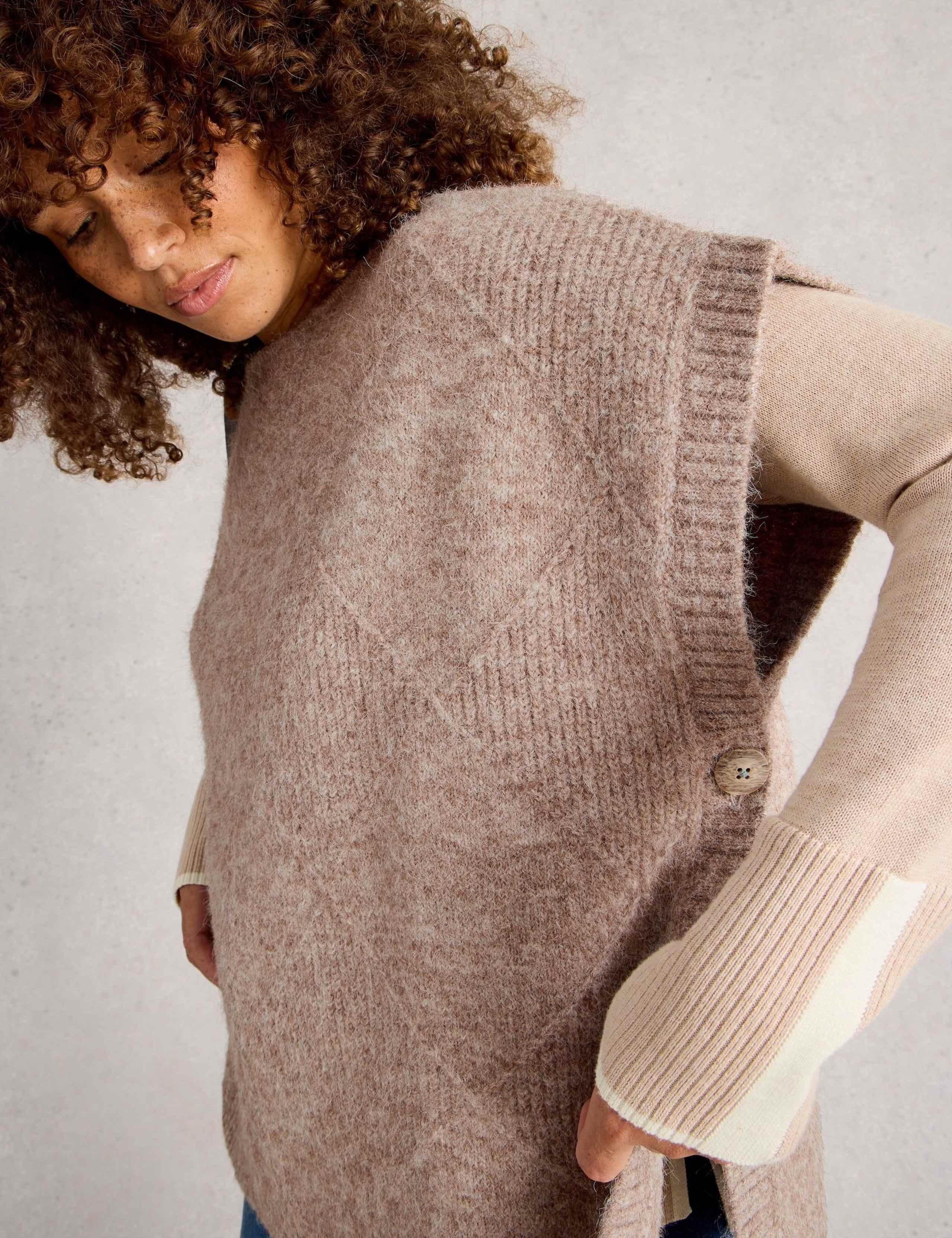 Diamond Stitch Poncho With Wool 3 of 6
