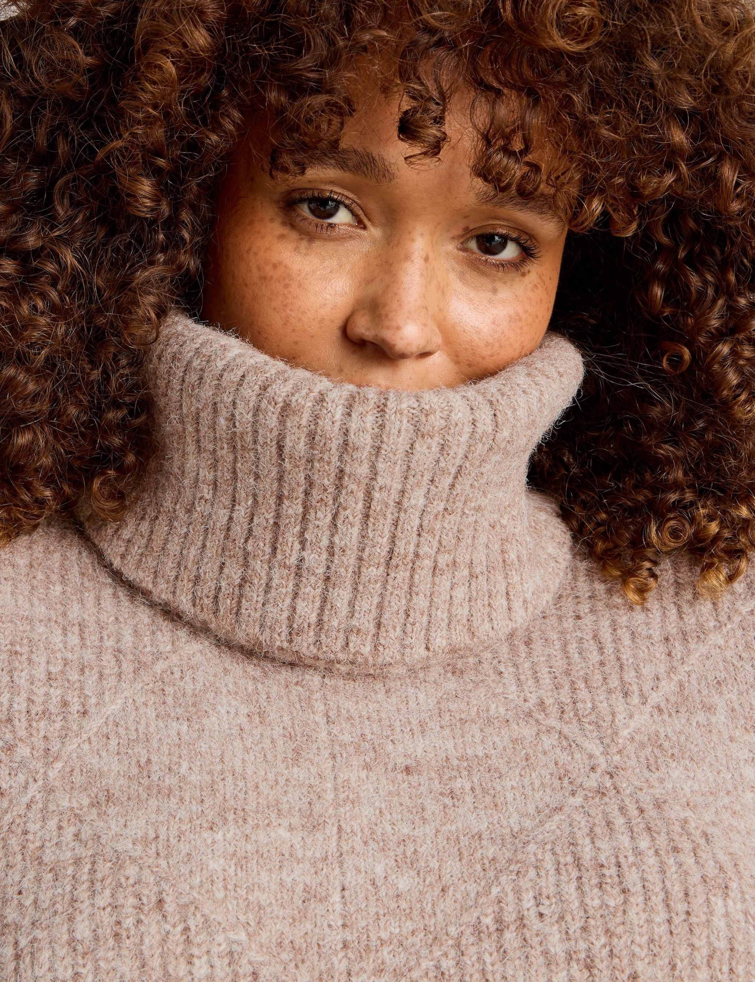 Diamond Stitch Poncho With Wool 6 of 6
